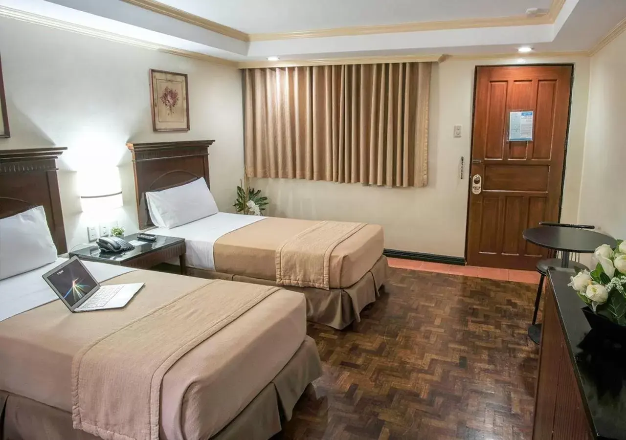 Bed in Fersal Hotel - P. Tuazon Cubao