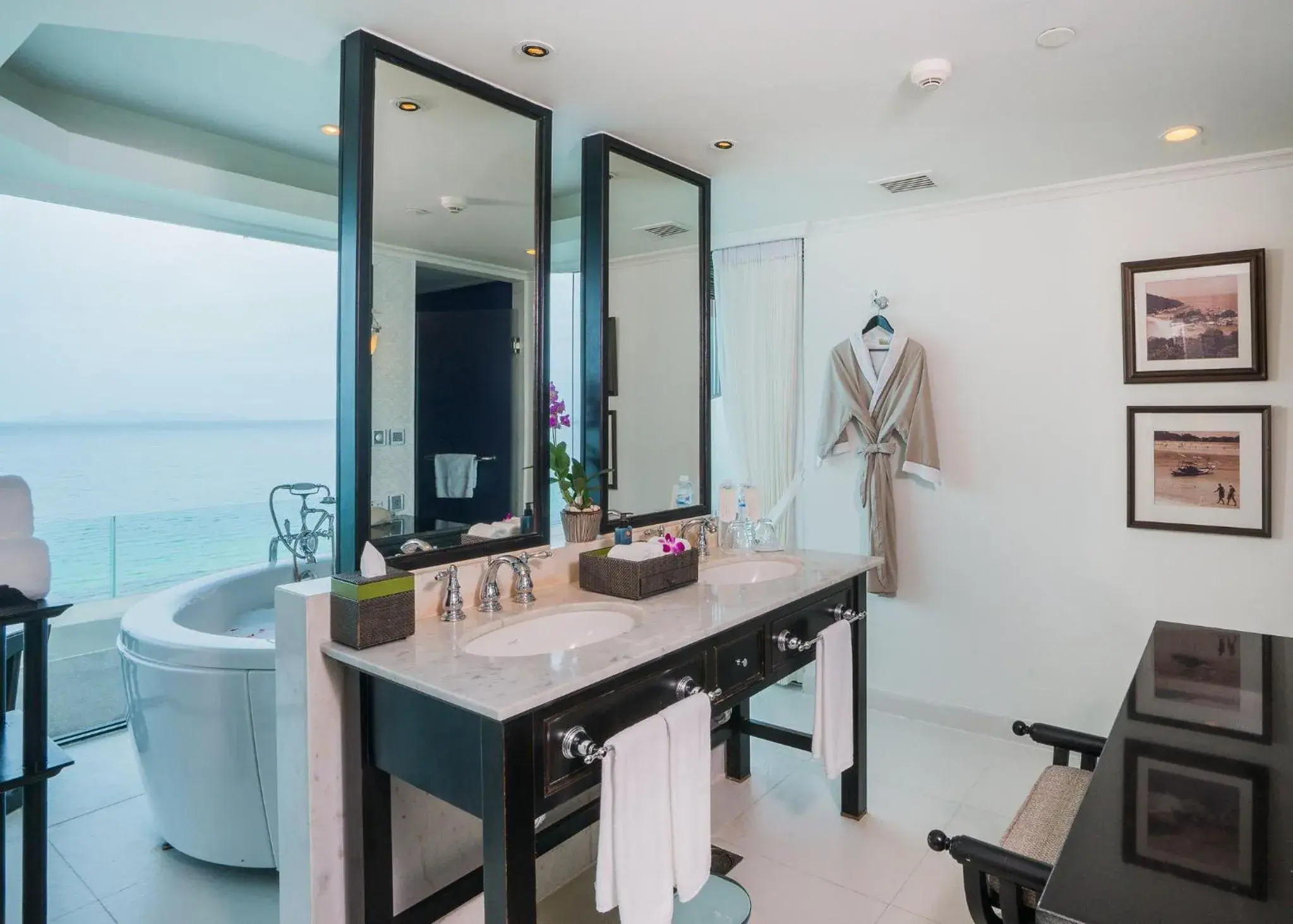 Photo of the whole room, Bathroom in InterContinental Koh Samui Resort, an IHG Hotel