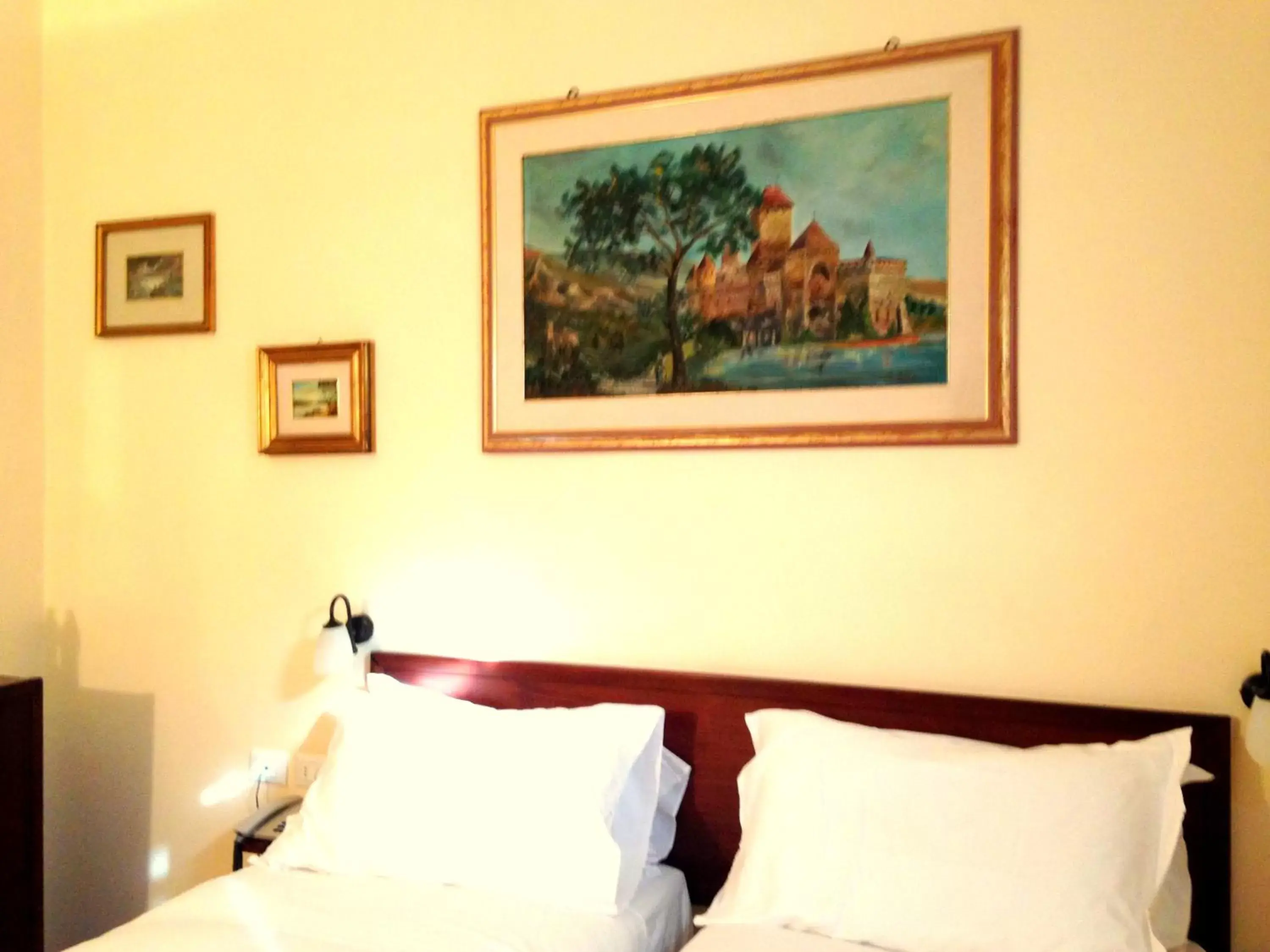 Bedroom, Bed in Hotel della Vittoria