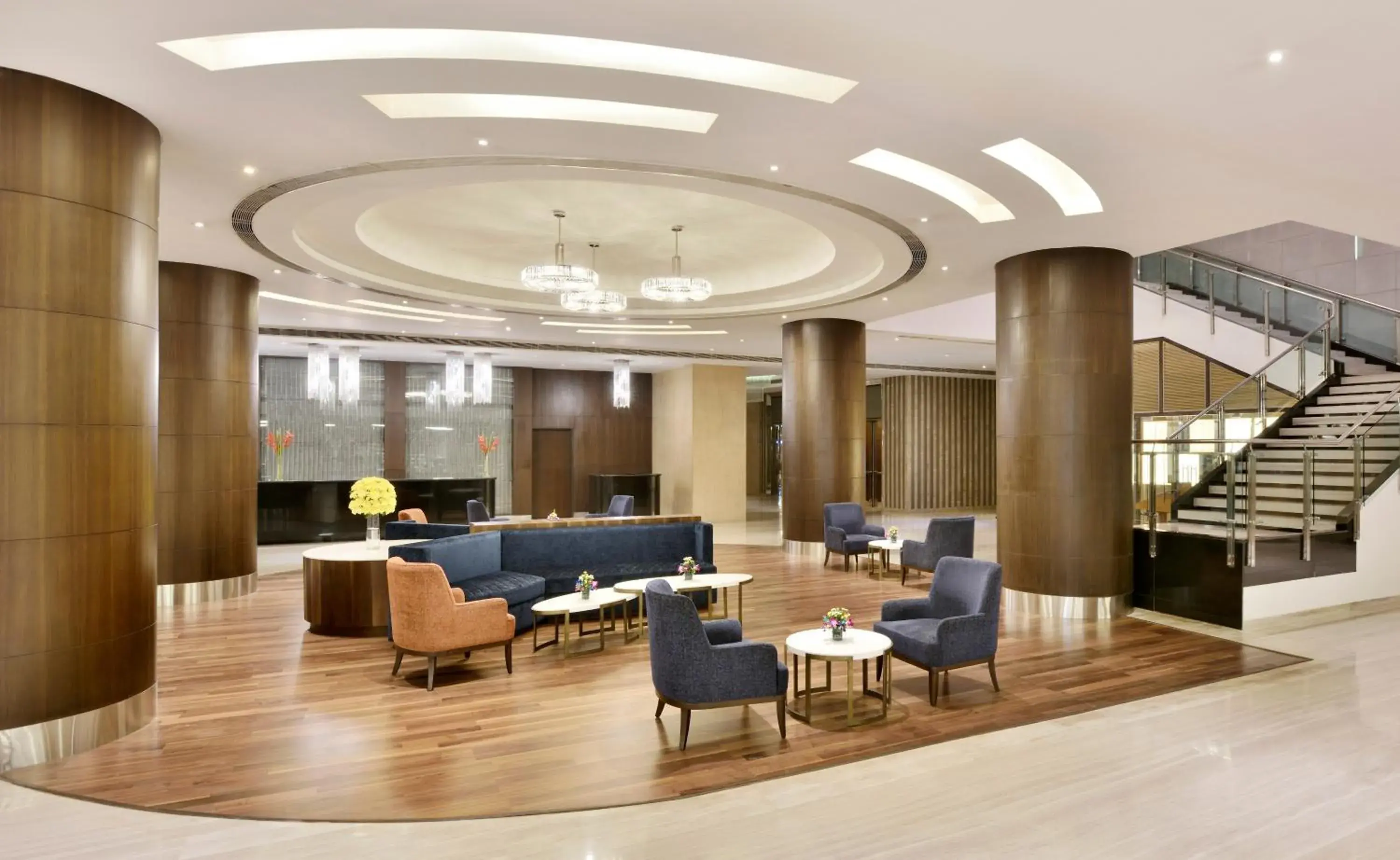 Lobby or reception in Radisson Gurugram Udyog Vihar