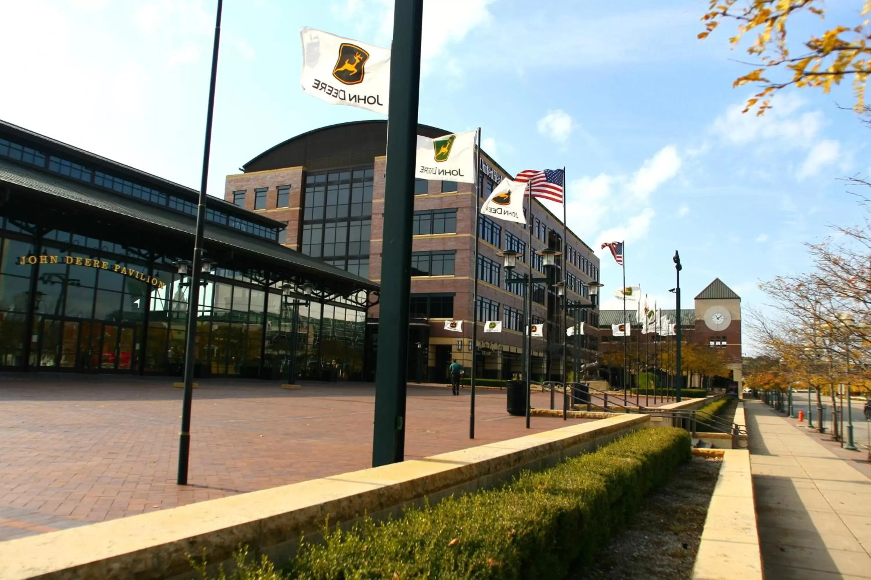 Area and facilities, Property Building in Wyndham Moline on John Deere Commons