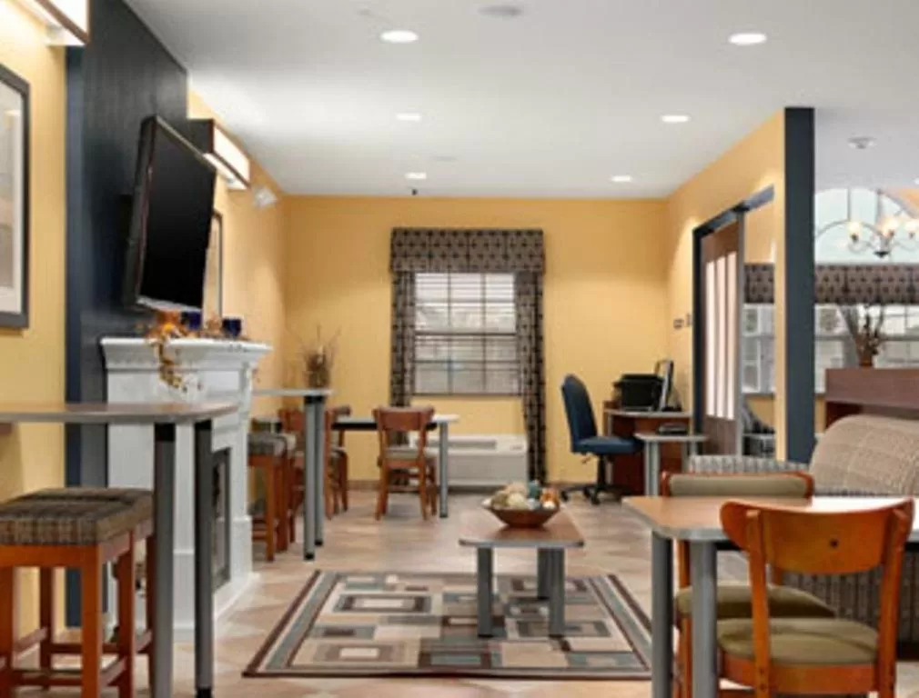Lobby or reception in Microtel Inn & Suites Chili/Rochester