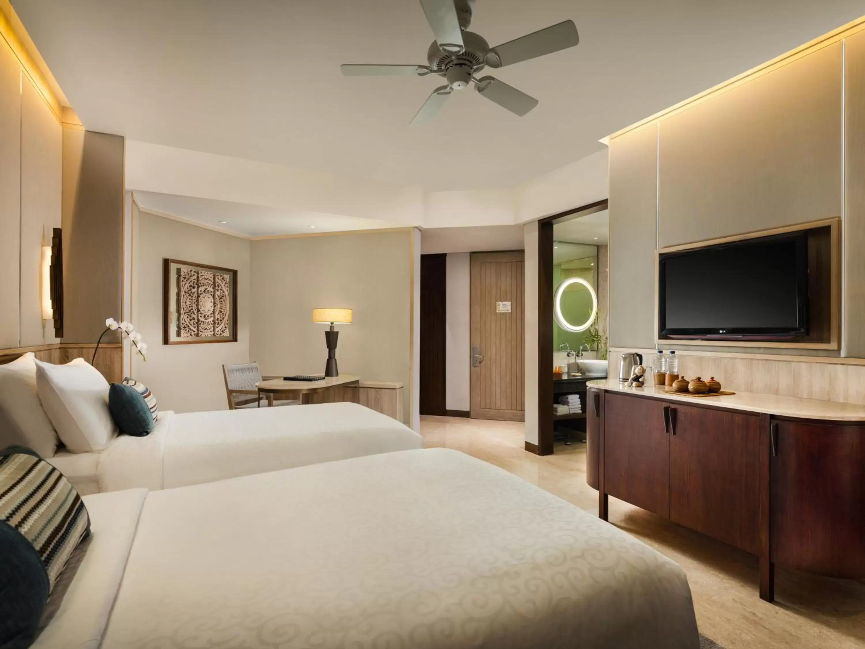 Bedroom, TV/Entertainment Center in Conrad Bali