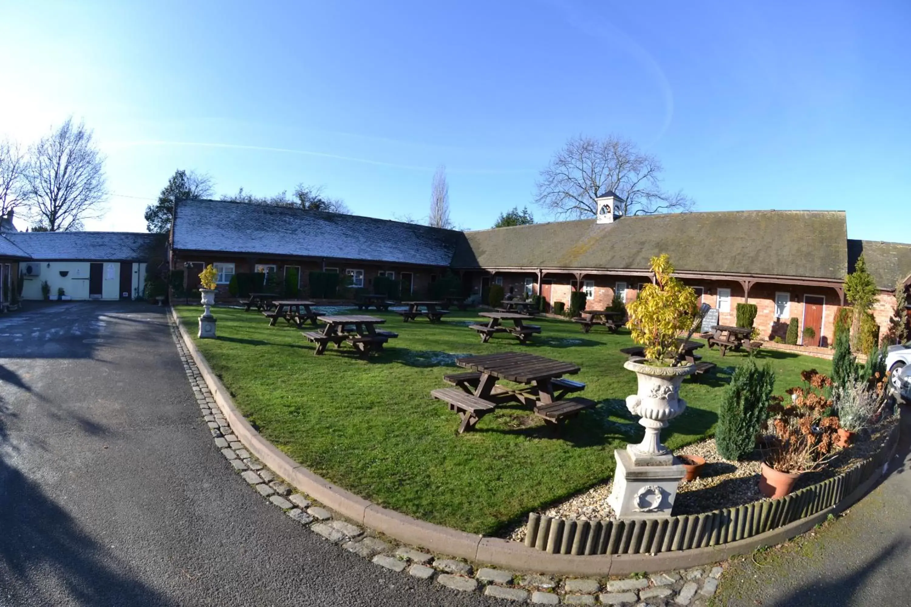 Garden, Property Building in The Royal Arms Hotel