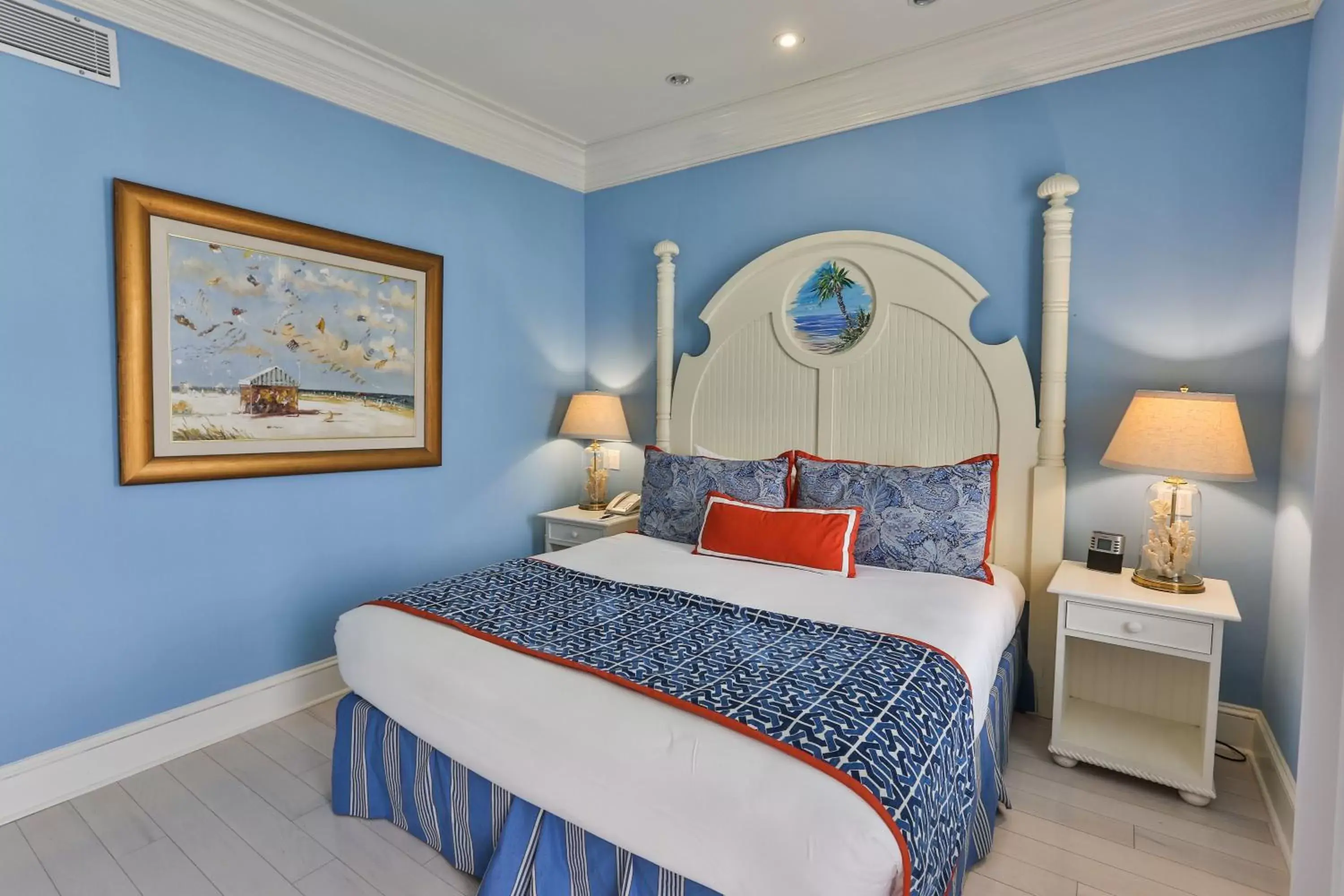 Bed in Harborside at Charleston Harbor Resort and Marina
