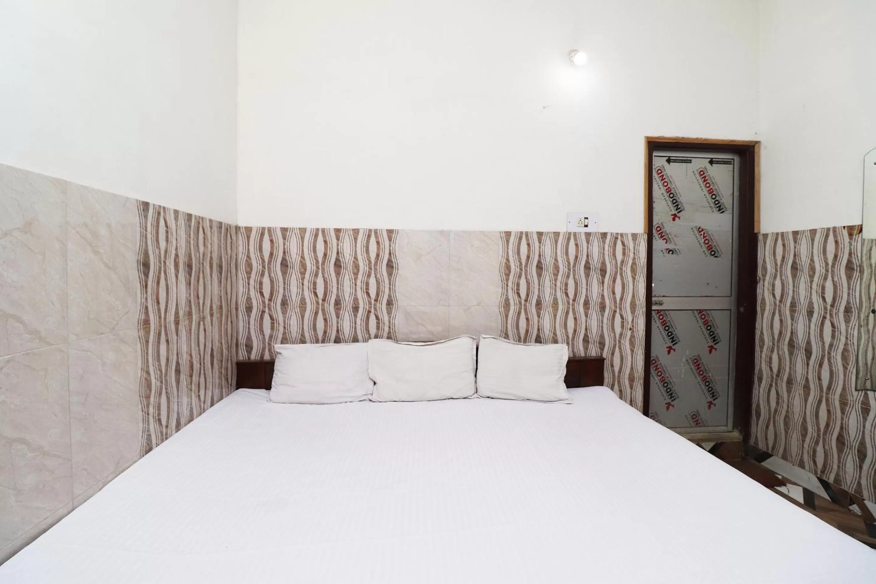 Bedroom, Bed in Hotel Vijay