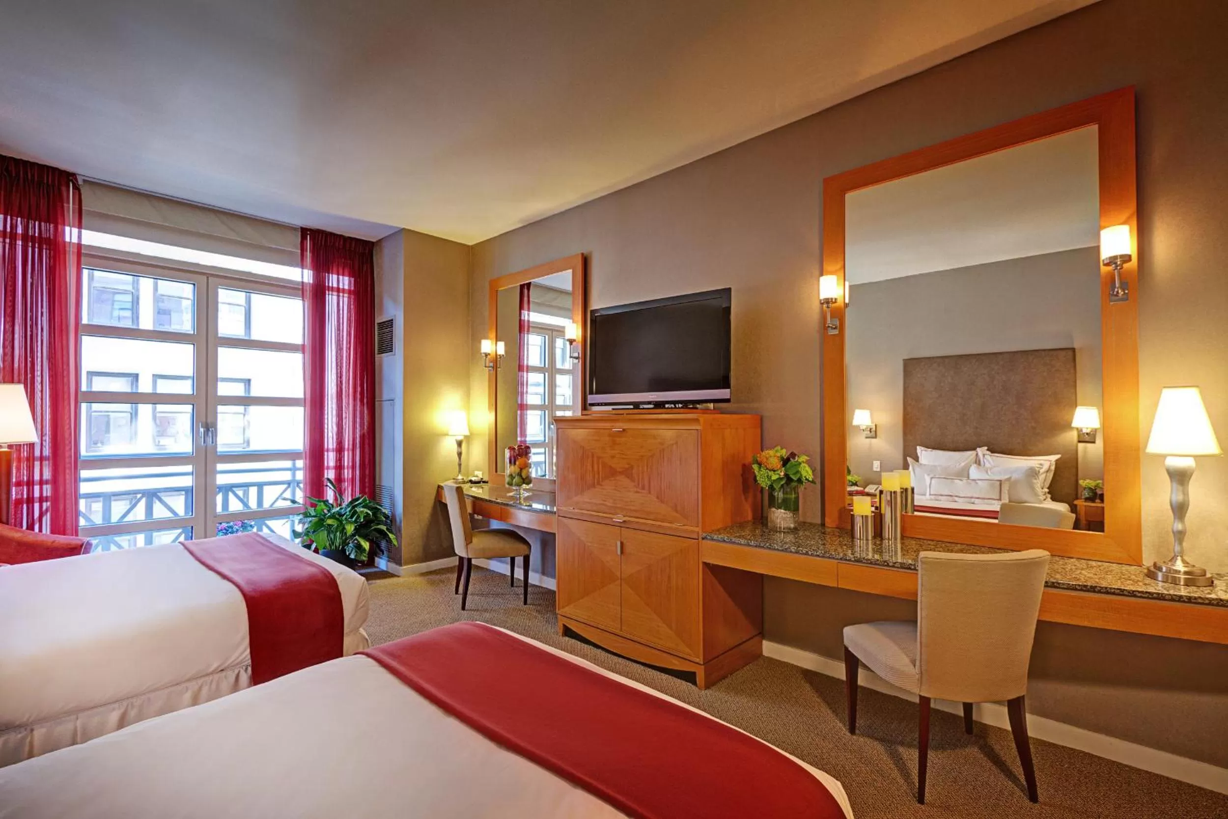 Bed in Hotel Giraffe by Library Hotel Collection