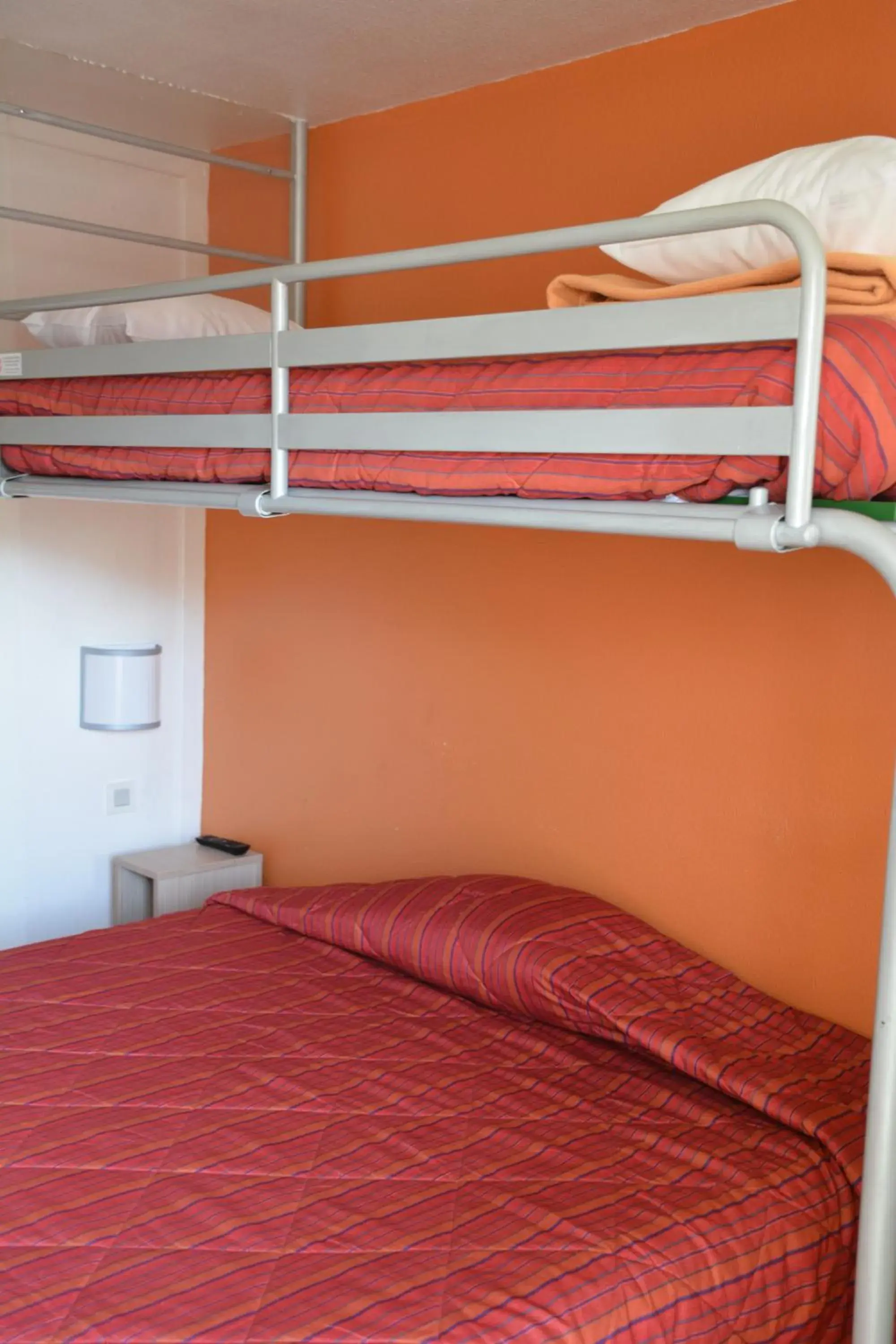 Bedroom, Bunk Bed in Premiere Classe Biarritz