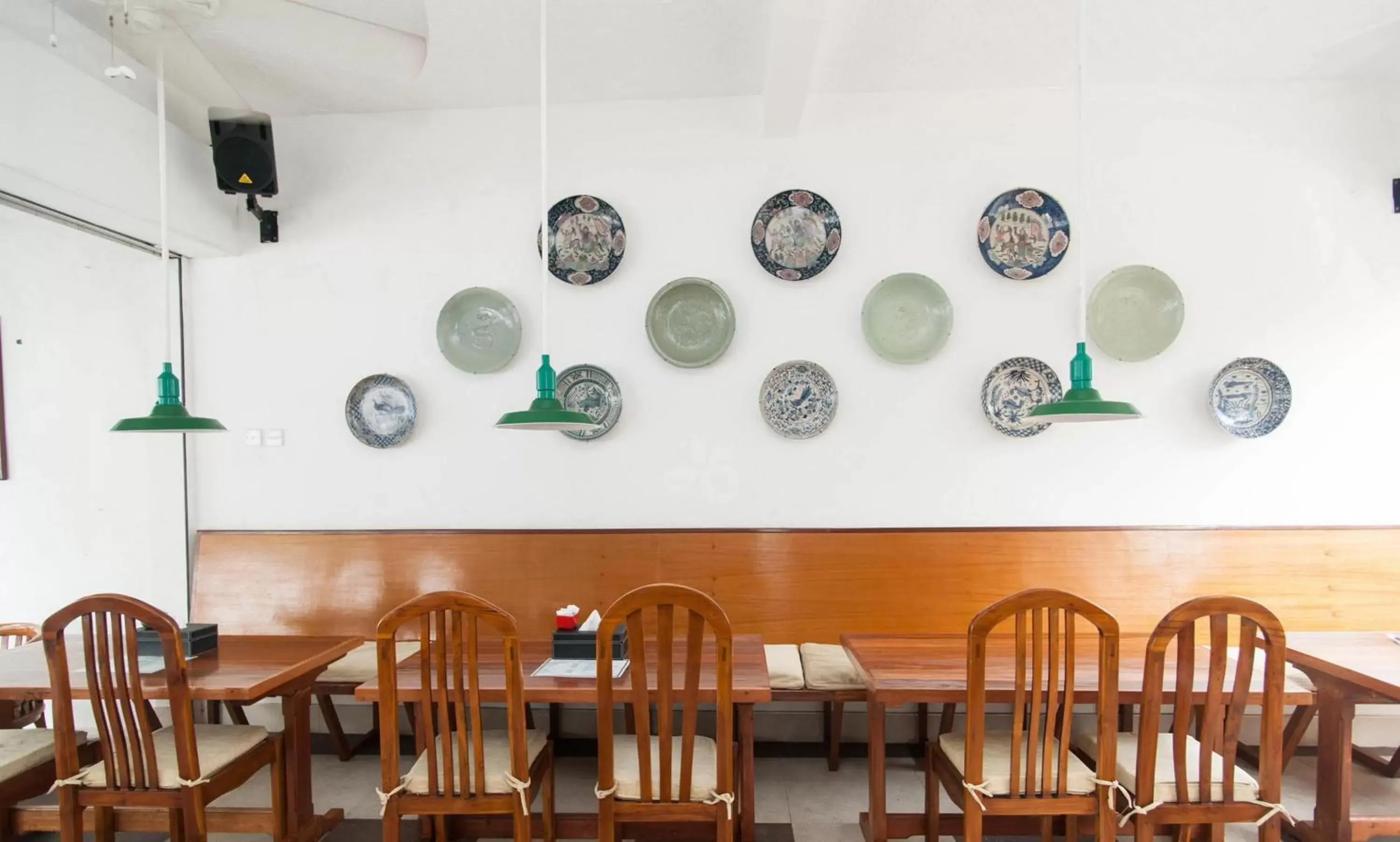 Restaurant/places to eat in Samsara Inn Restaurant/places to eat in Samsara Inn