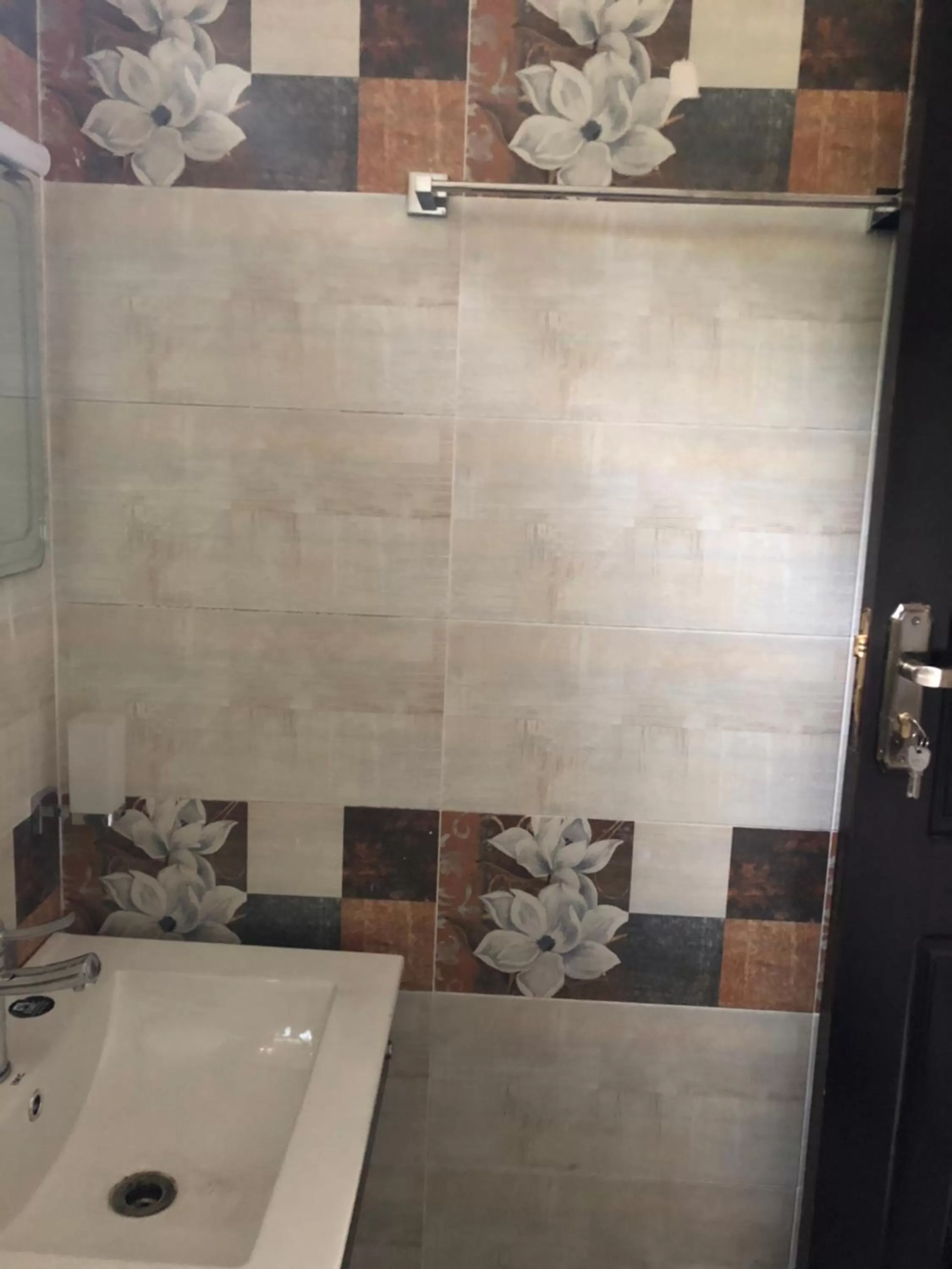 Bathroom in Hotel La Orilla Muzaffarabad