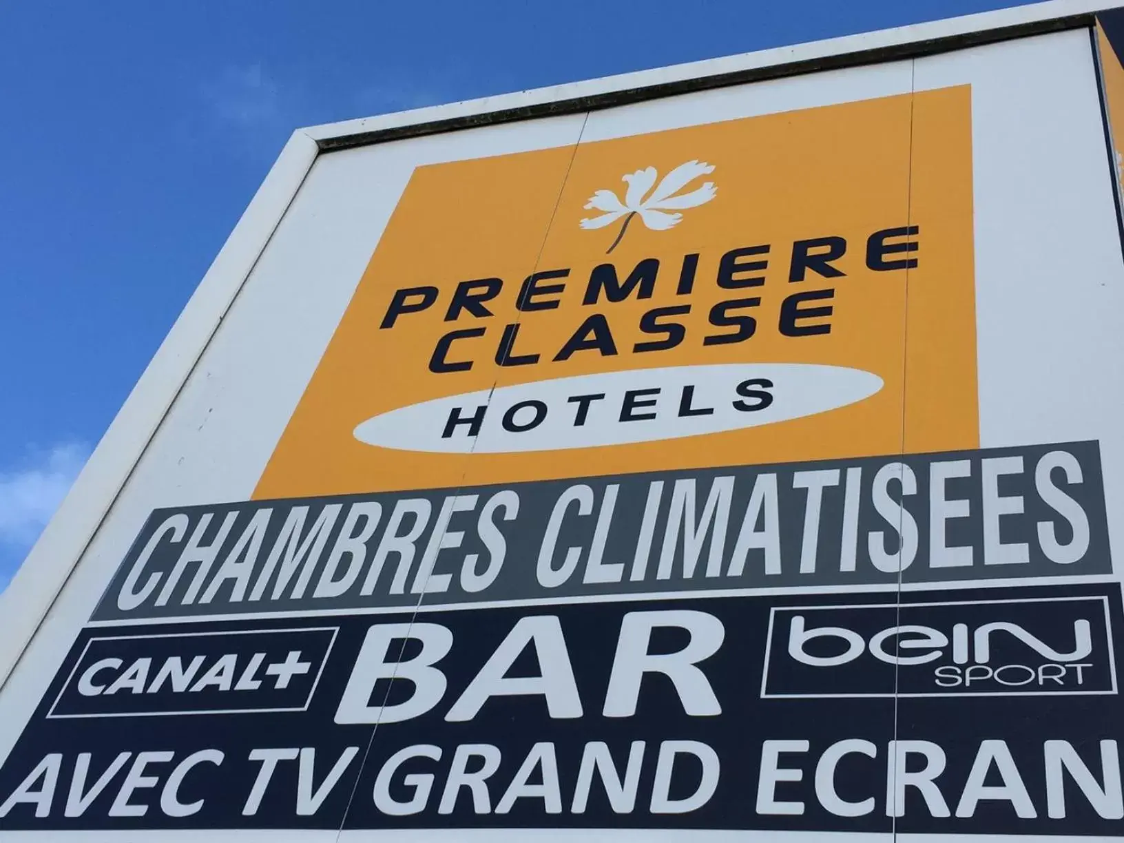 Property logo or sign in Premiere Classe Saint Malo St Jouan Des Guerets