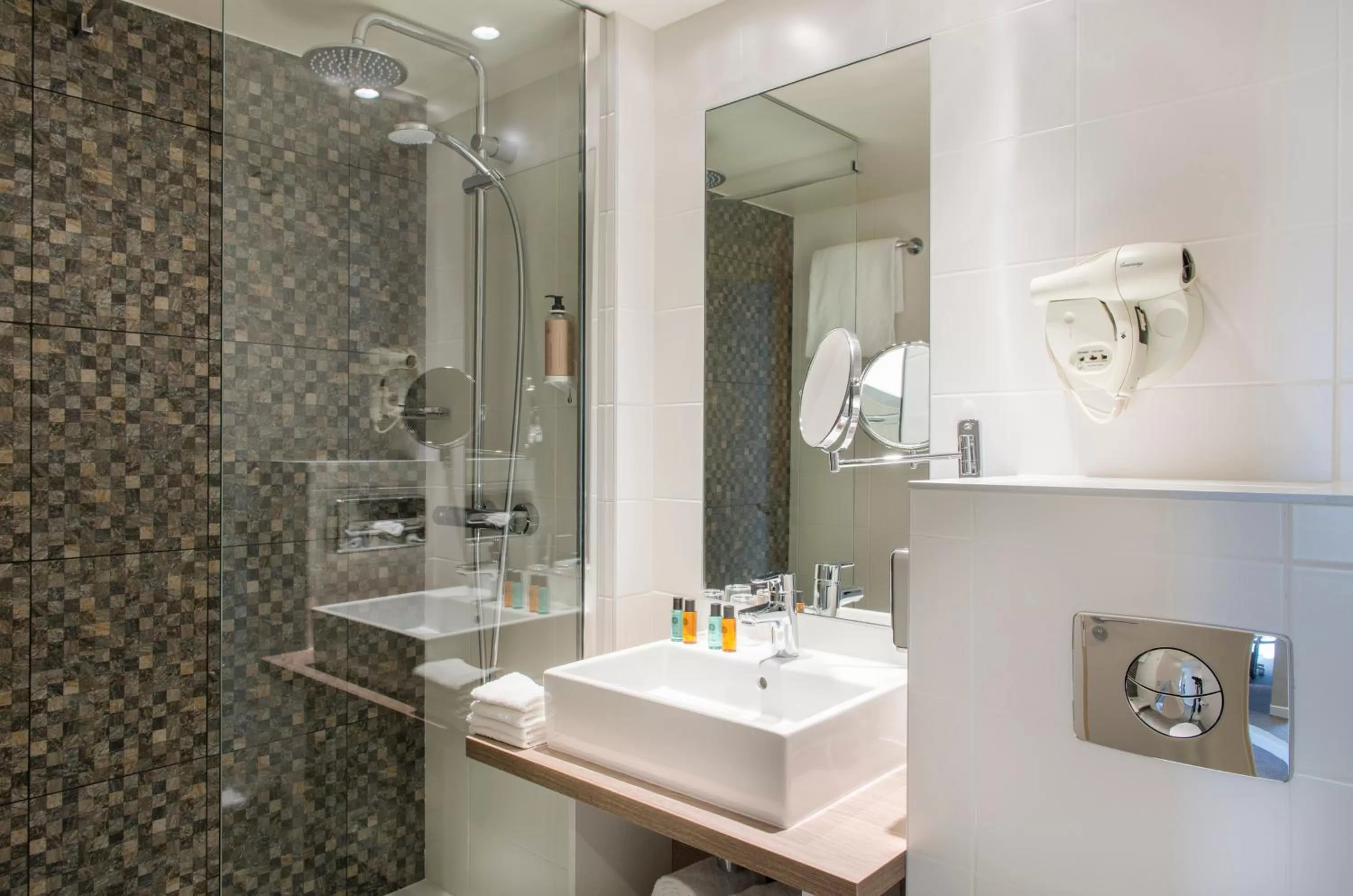 Bathroom in Best Western Plus Paris Saclay