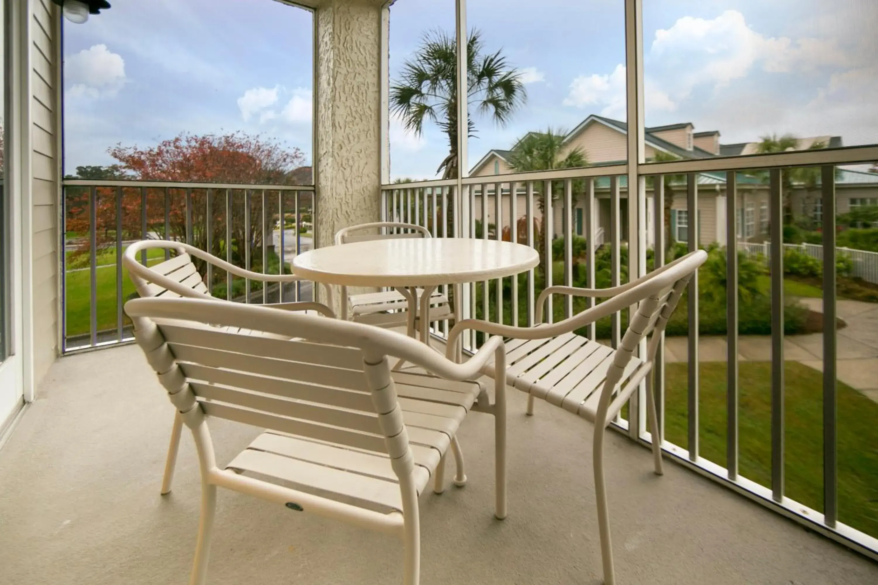 Photo of the whole room, Balcony/Terrace in Holiday Inn Club Vacations South Beach Resort, an IHG Hotel