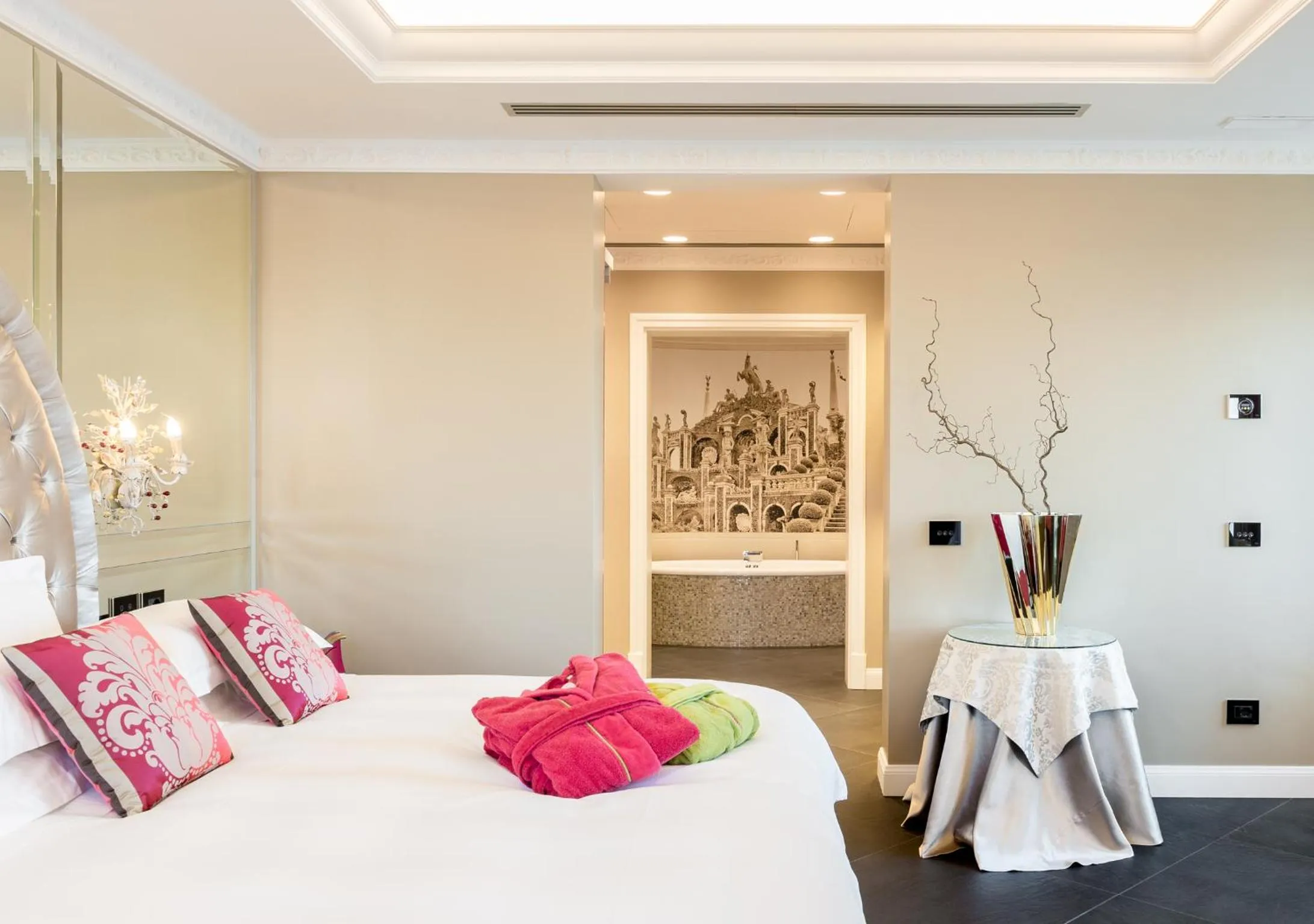 Bedroom, Bed in Villa e Palazzo Aminta - A Leading Hotel of The World