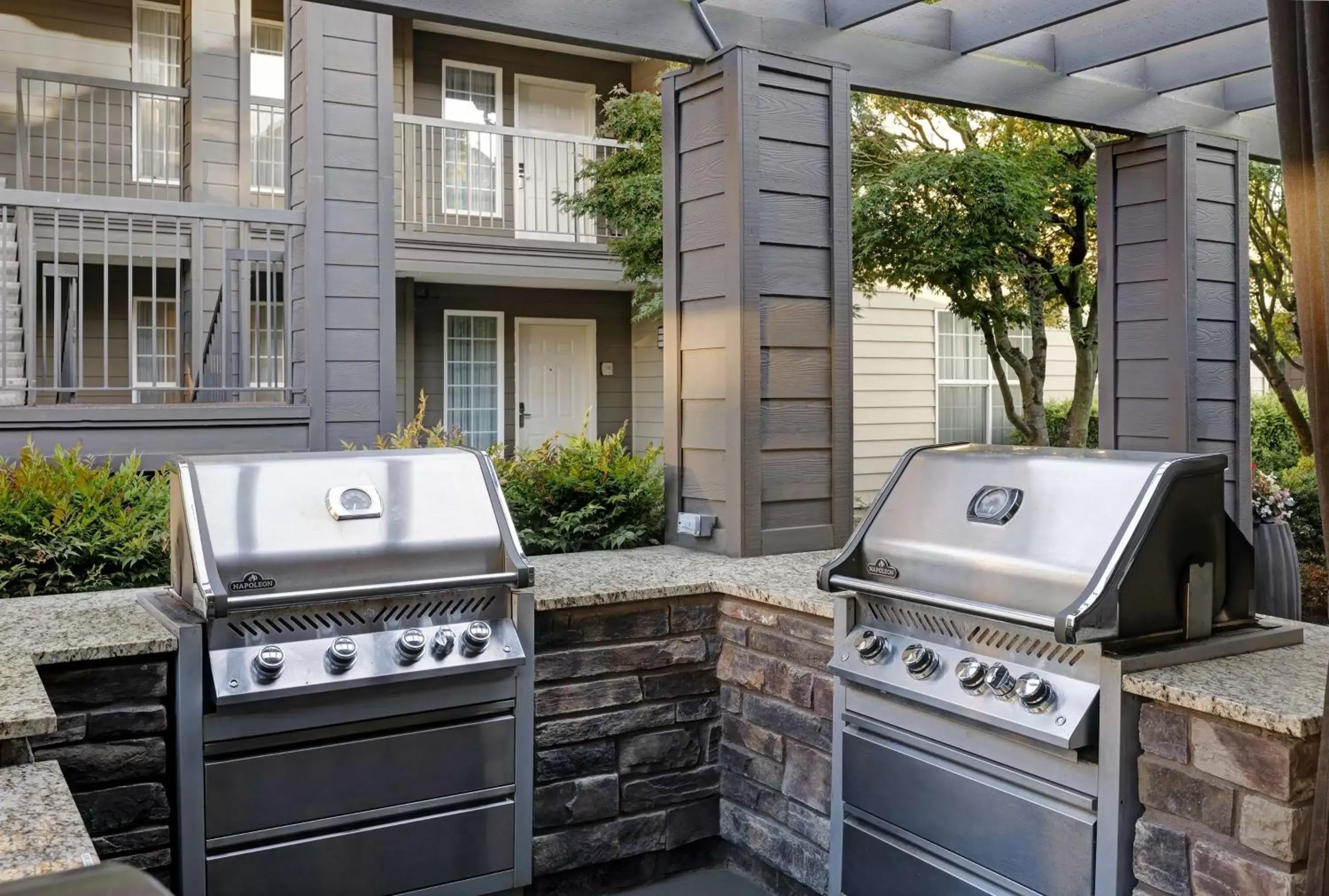 Property building, BBQ Facilities in Homewood Suites by Hilton Vancouver / Portland