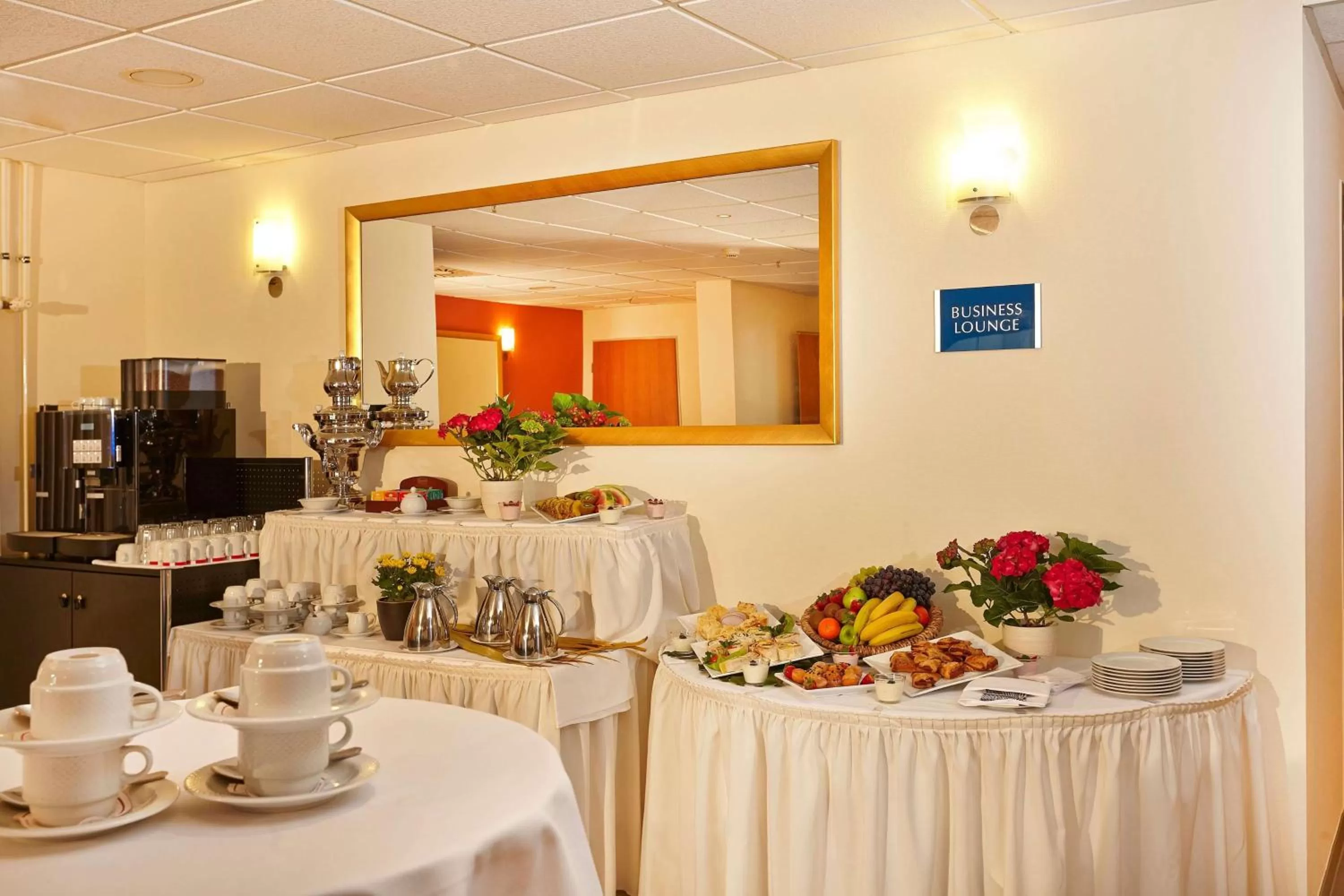 Restaurant/places to eat in H+ Hotel Berlin Mitte