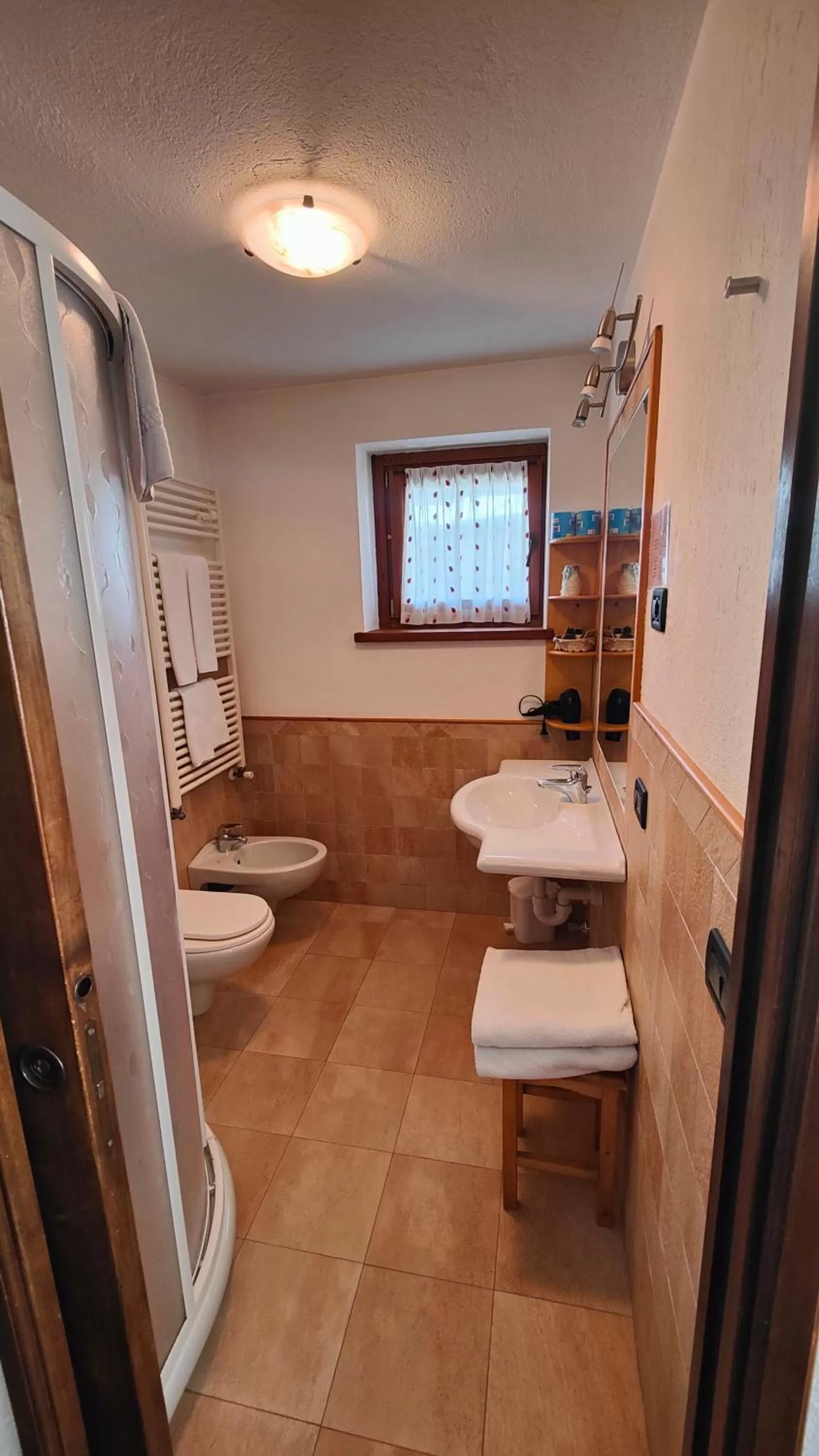 Shower in Hotel Lo Campagnar