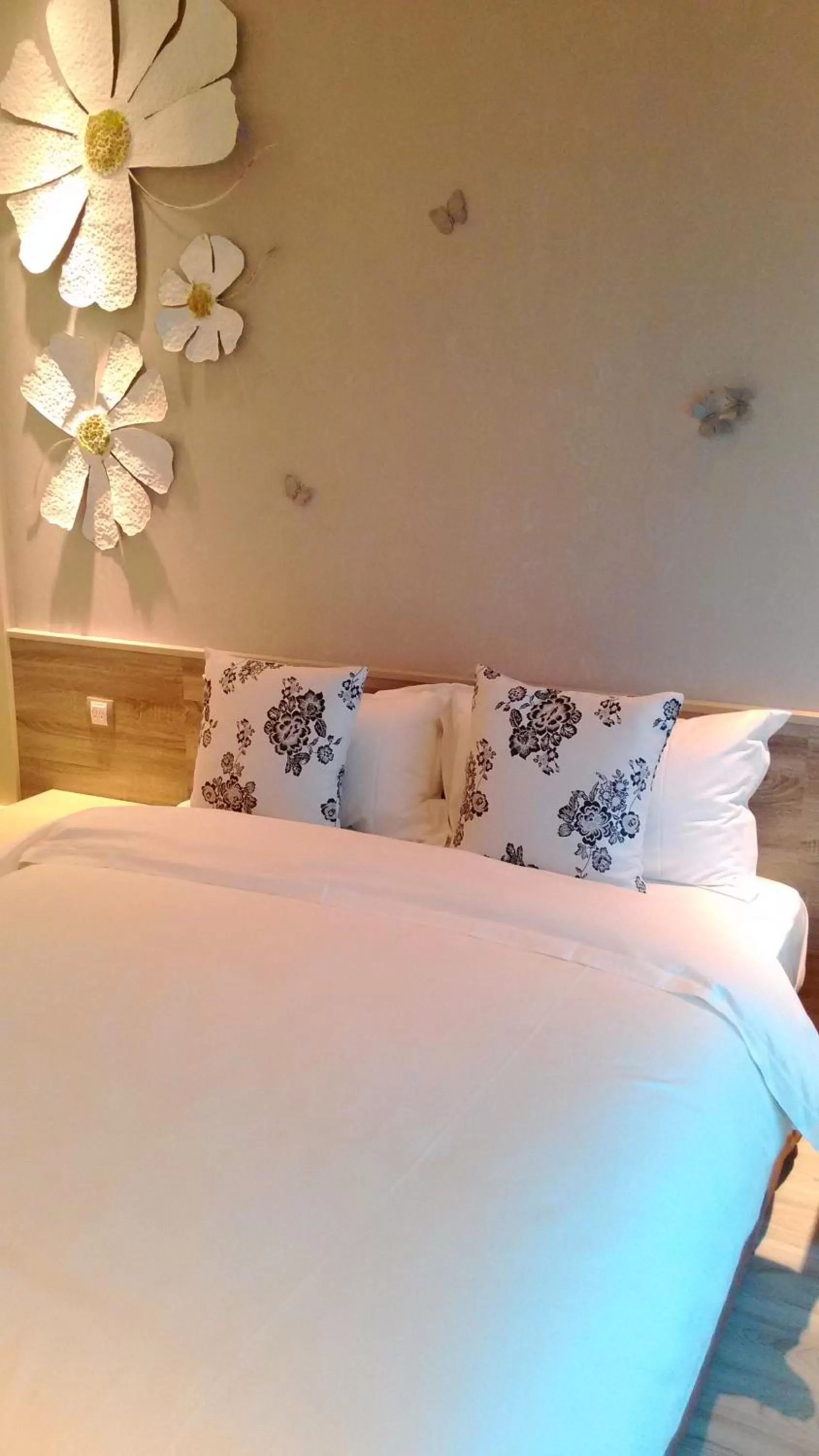 Bedroom, Bed in Walker Hotel. Ximen