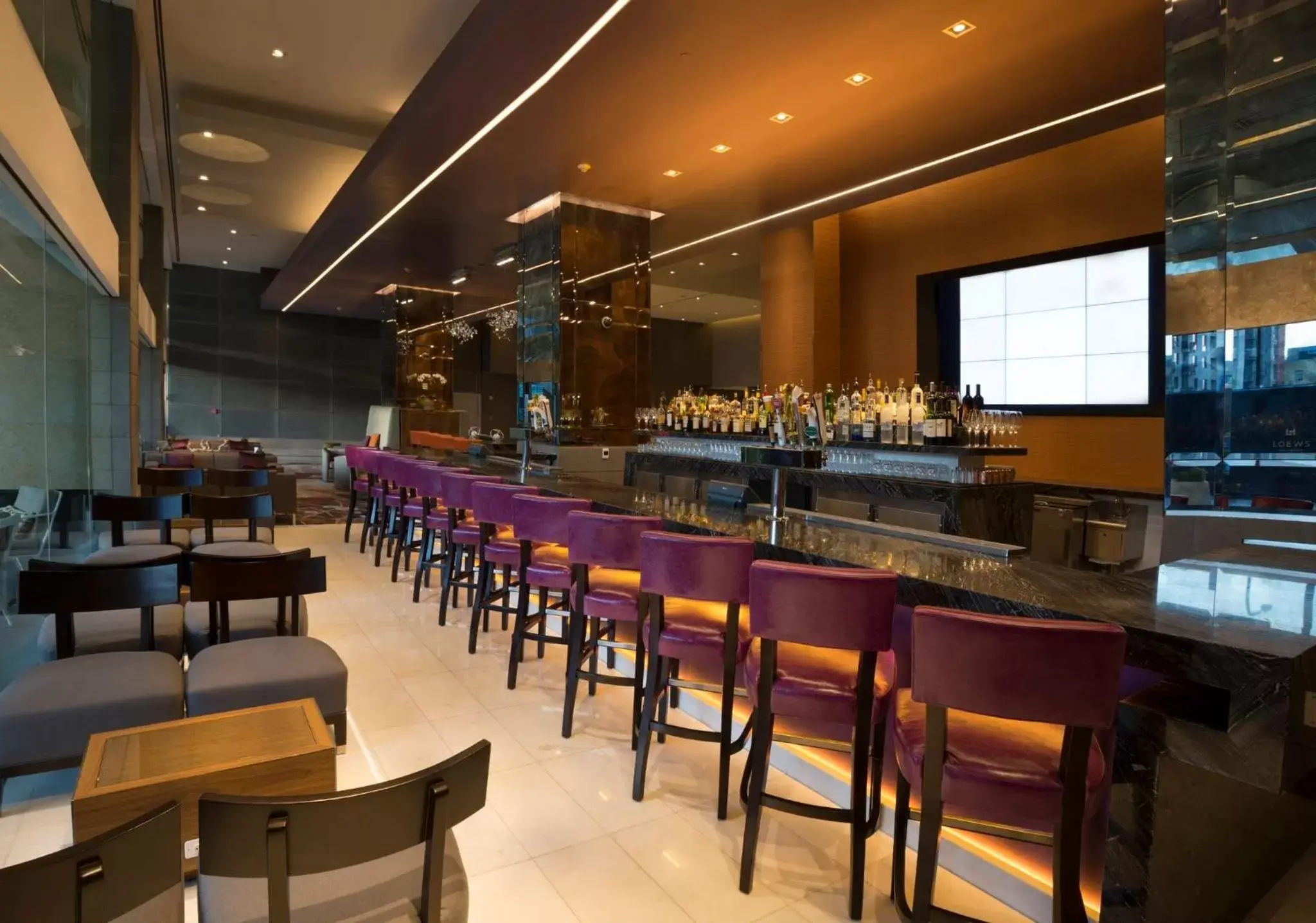 Lobby or reception, Lounge/Bar in Loews Hollywood Hotel