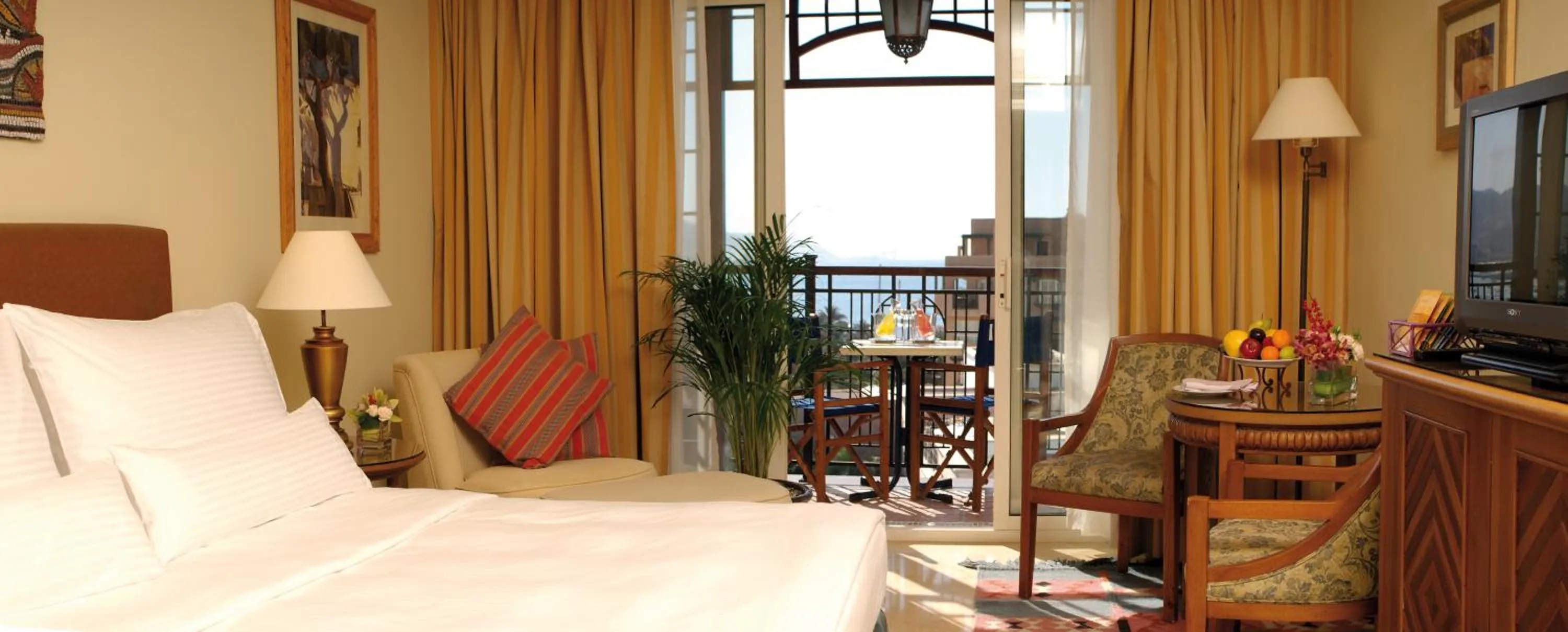 Bed in Mövenpick Resort & Residences Aqaba