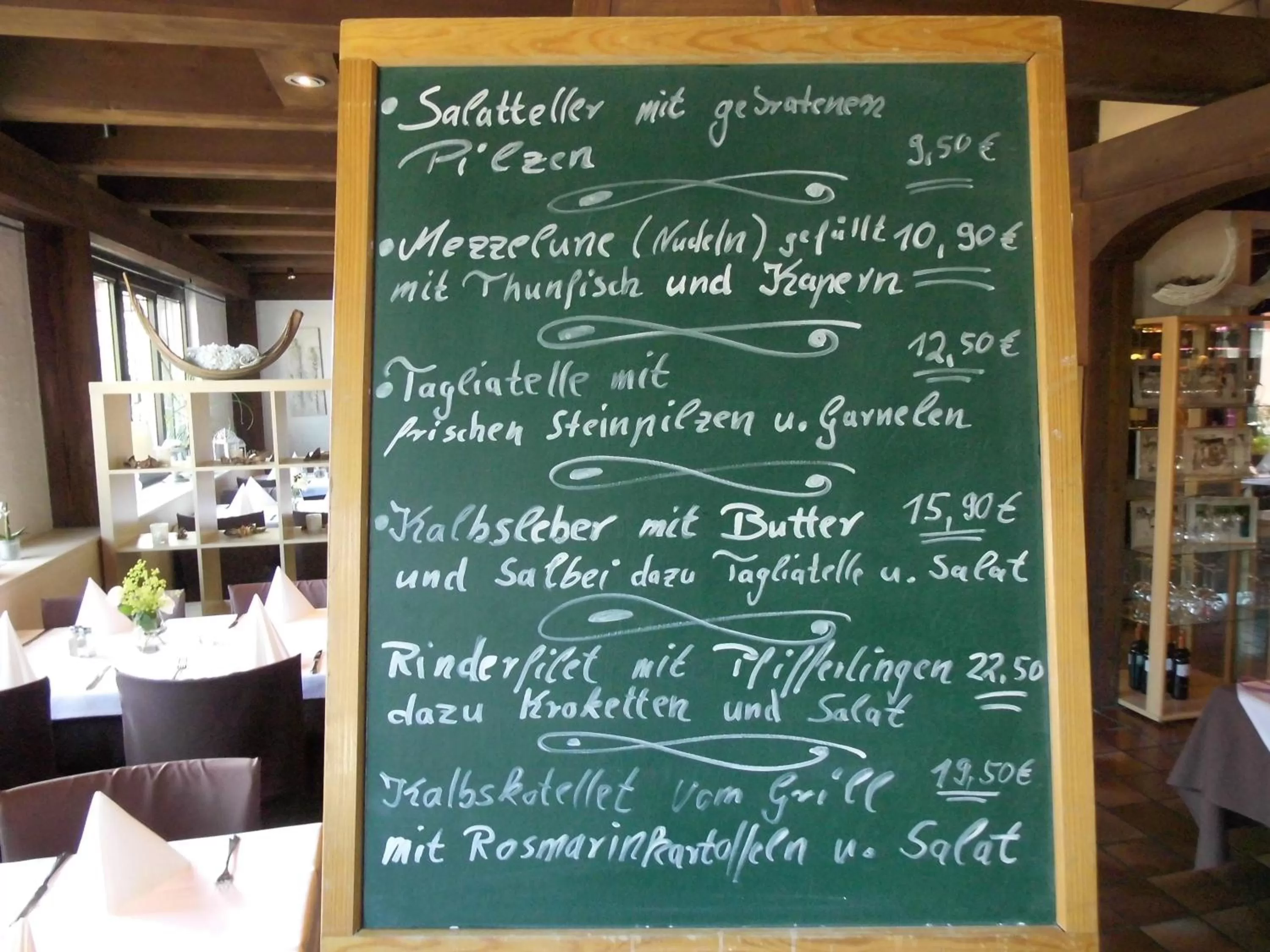 Logo/Certificate/Sign in Hotel-Restaurant Schwyzerhüsli