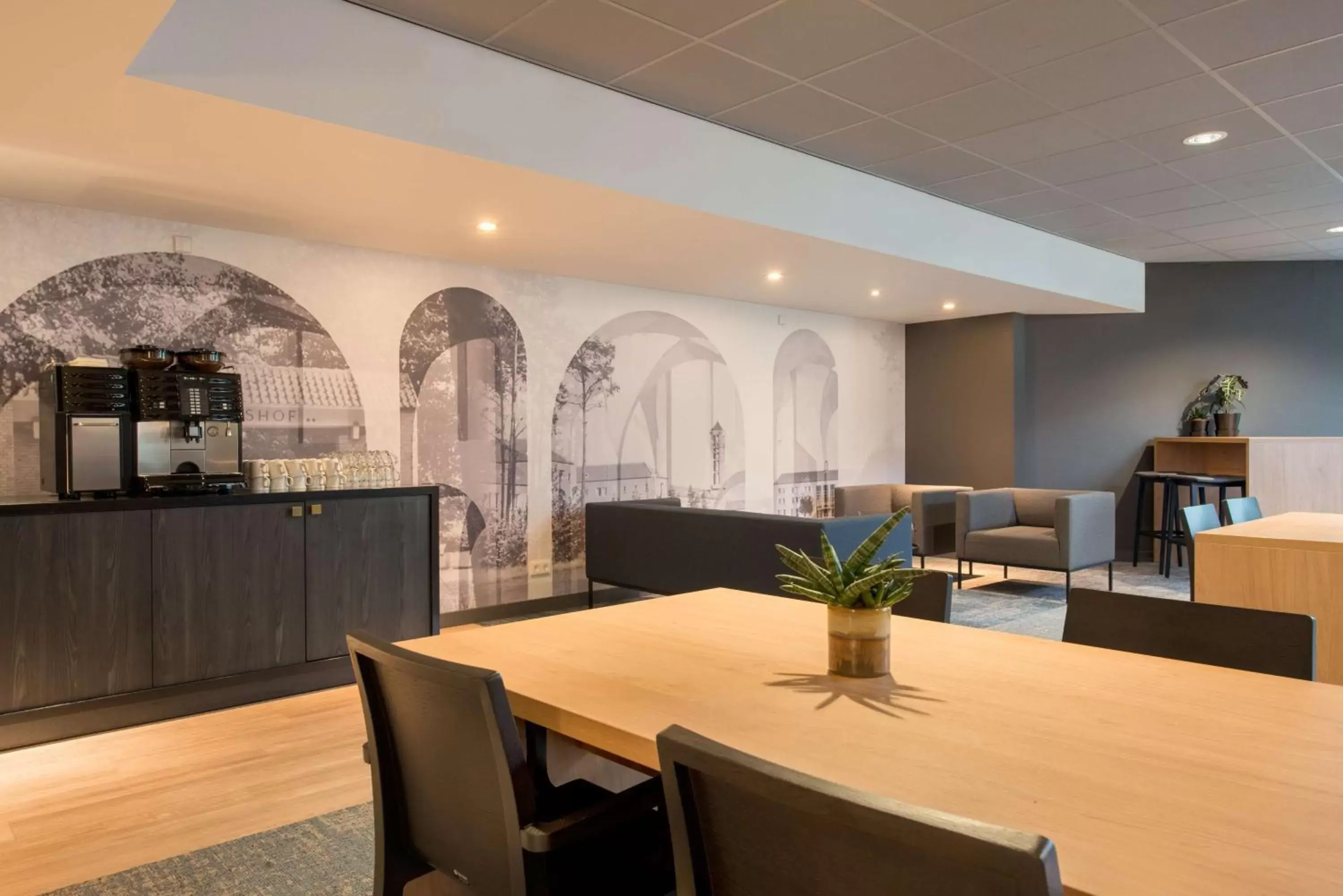 Lobby or reception, Dining Area in NH Eindhoven Conference Centre Koningshof