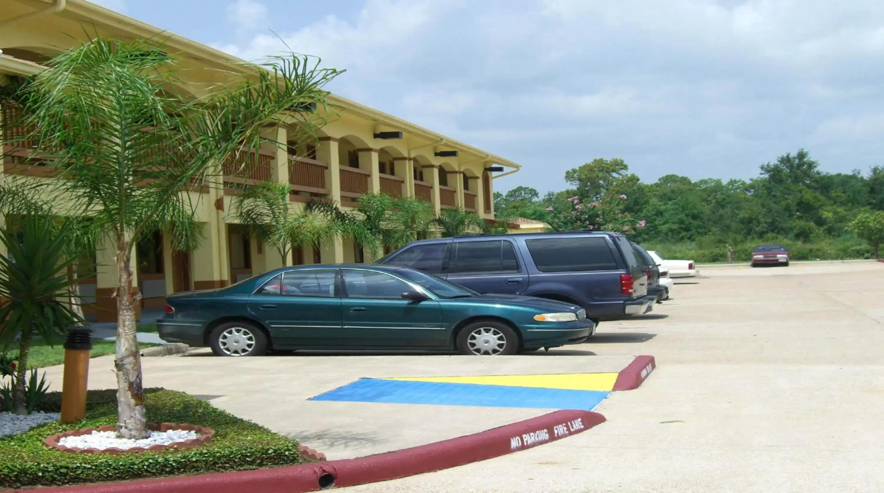 Lobby or reception, Property Building in Americas Best Value Inn & Suites Alvin Houston