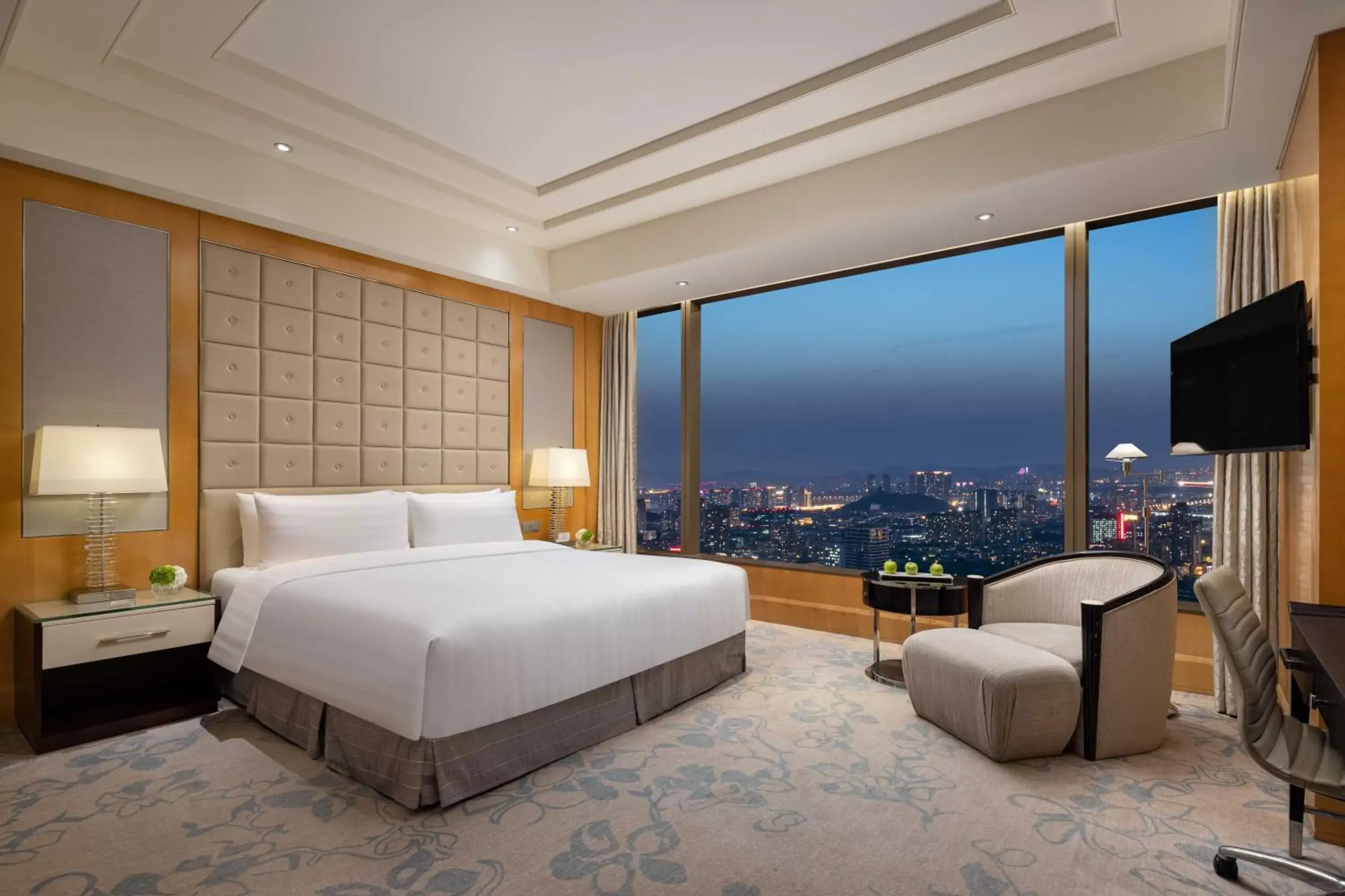 Photo of the whole room in Shangri-La Nanjing