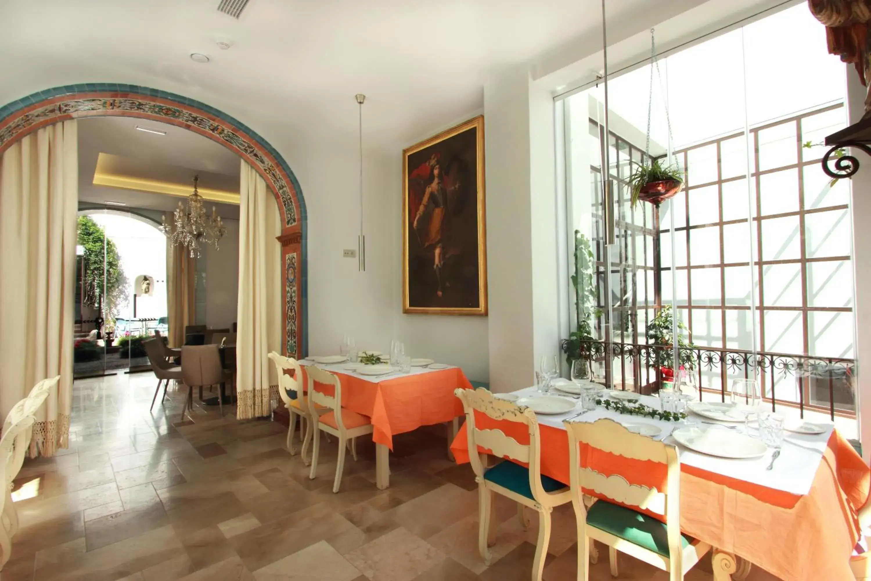 Restaurant/Places to Eat in Hotel Patria Chica