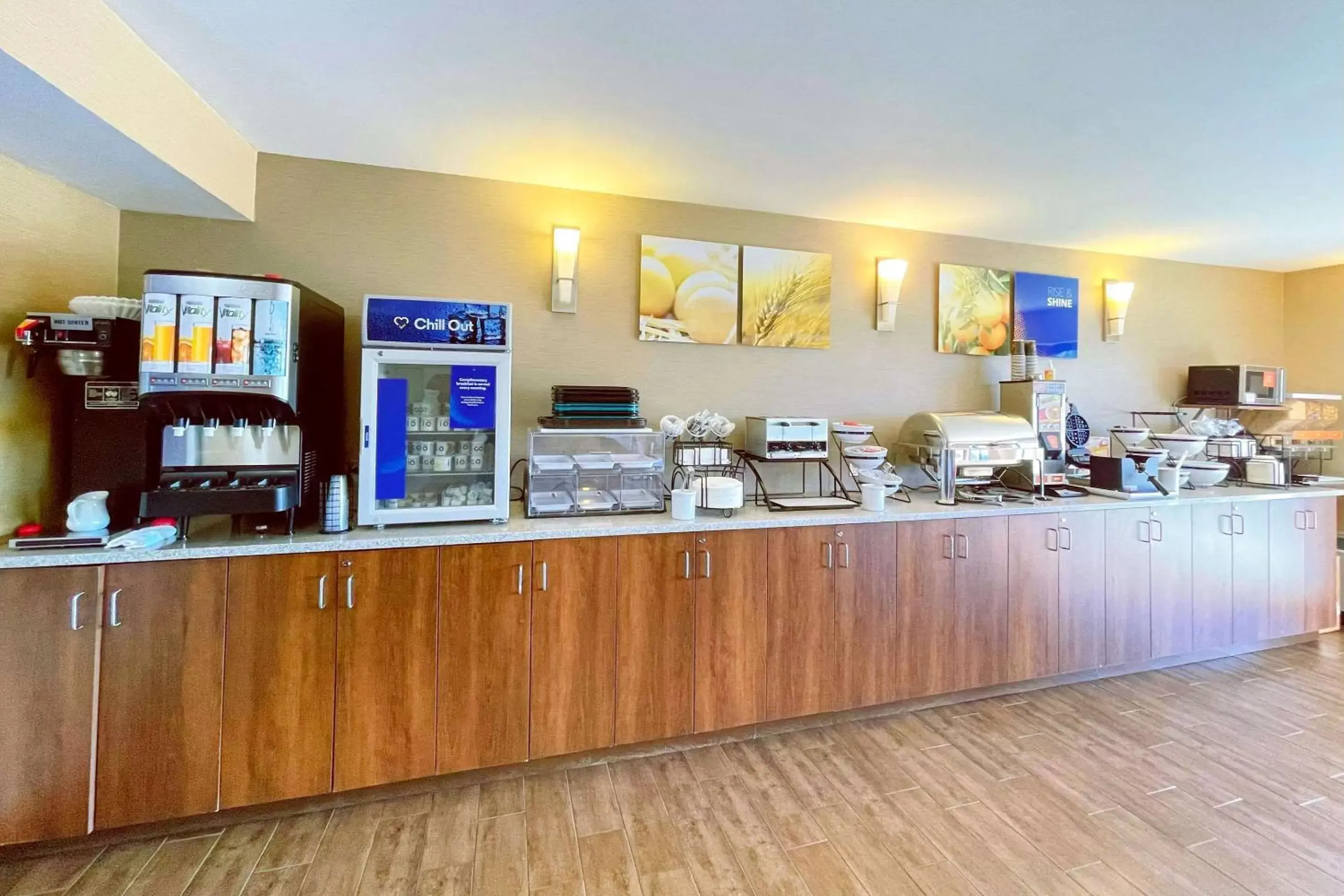 Breakfast, Restaurant/Places to Eat in Comfort Inn Dartmouth