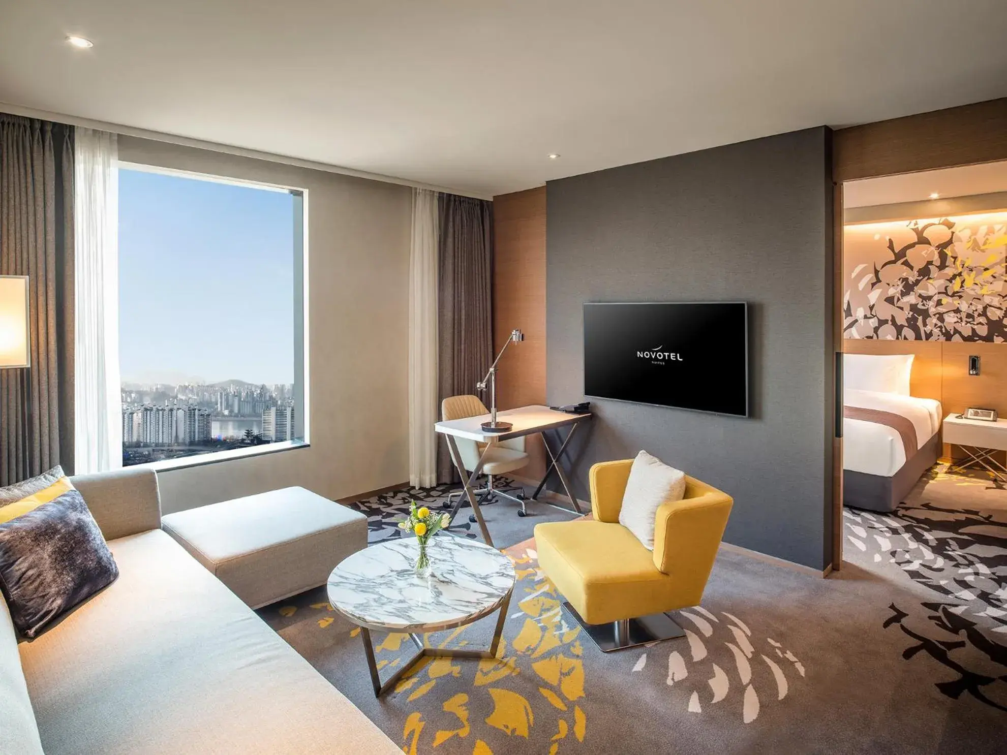 Living room, Seating Area in Novotel Suites Ambassador Seoul Yongsan
