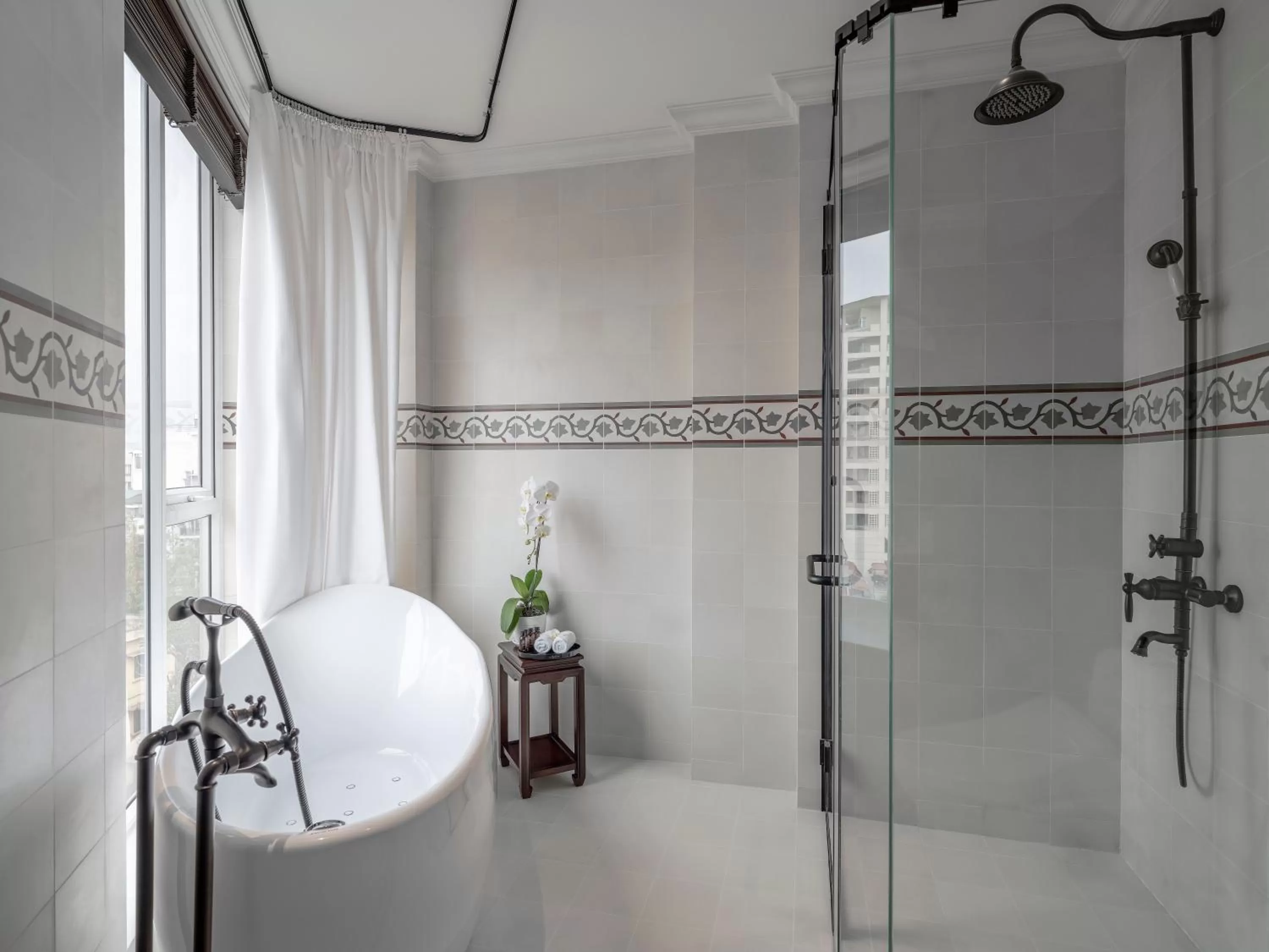 Bathroom in De Syloia Hotel