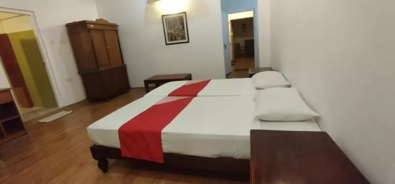 Twin Room - single occupancy in Hill House