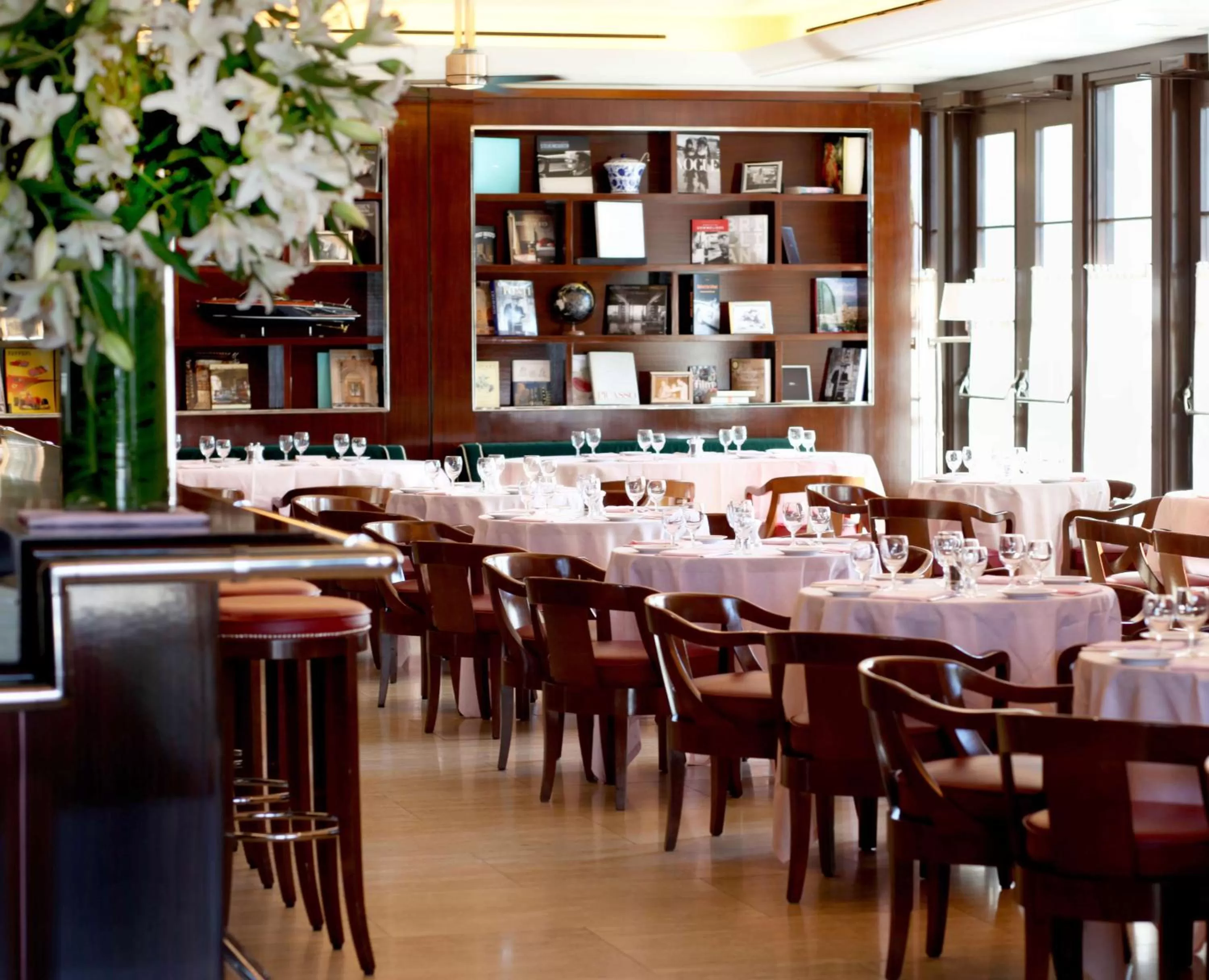 Restaurant/places to eat in Cameo Beverly Hills