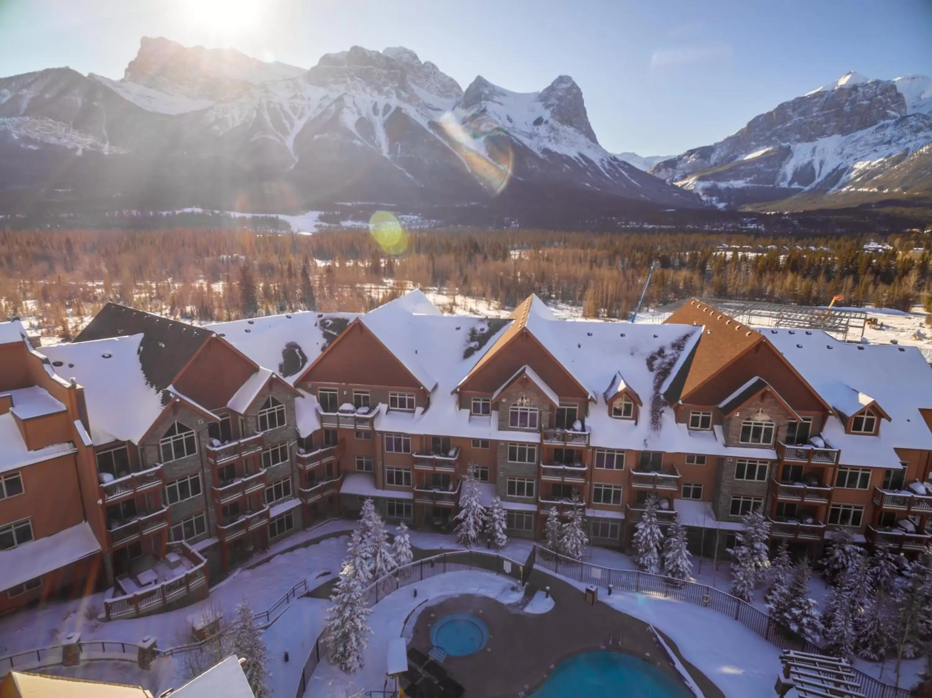 Property building, Winter in Stoneridge Mountain Resort