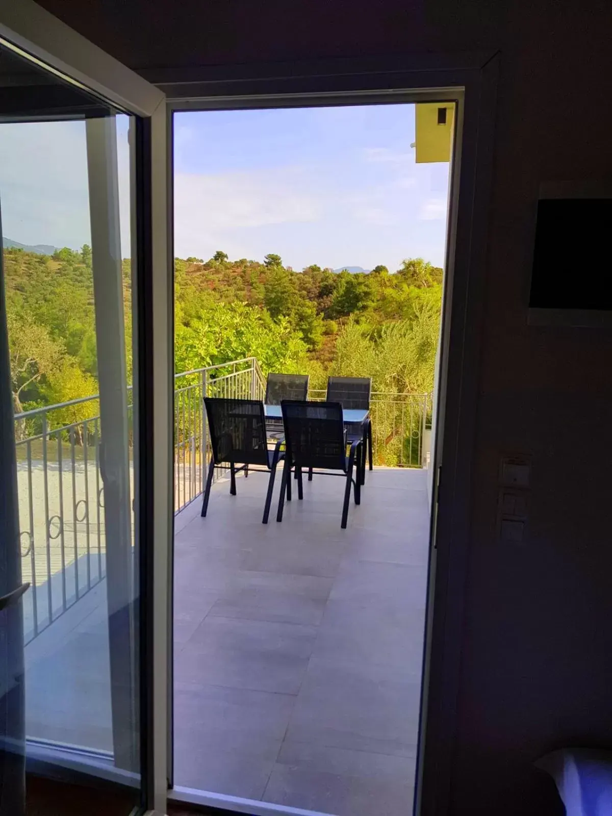 Mountain view, Balcony/Terrace in Endless View Villa