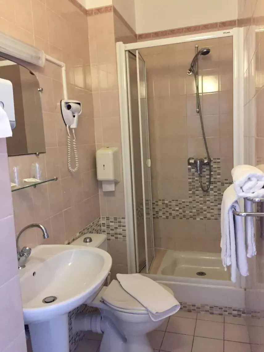 Bathroom in Hotel Bonaparte
