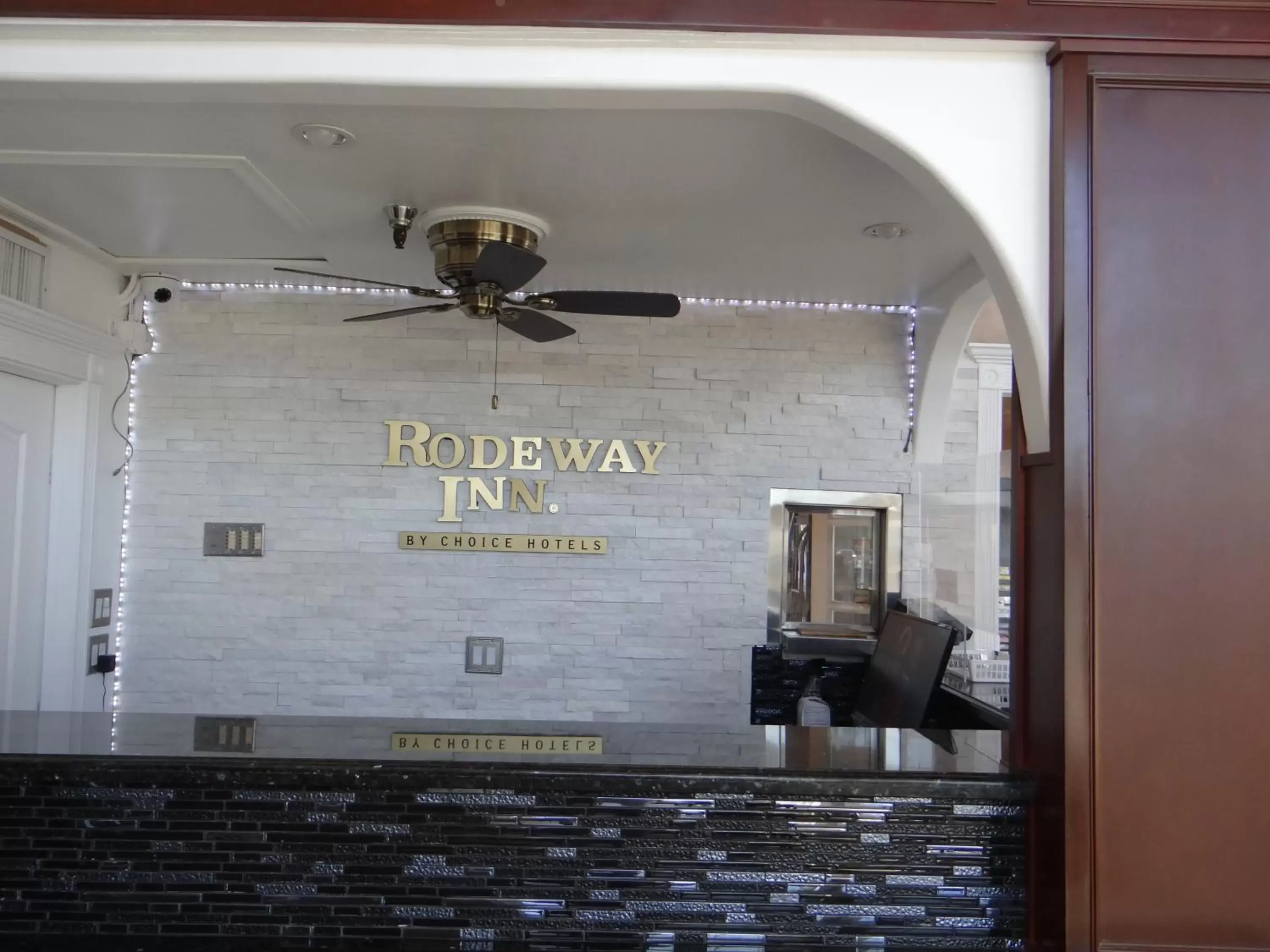 Lobby or reception in Rodeway Inn Cypress