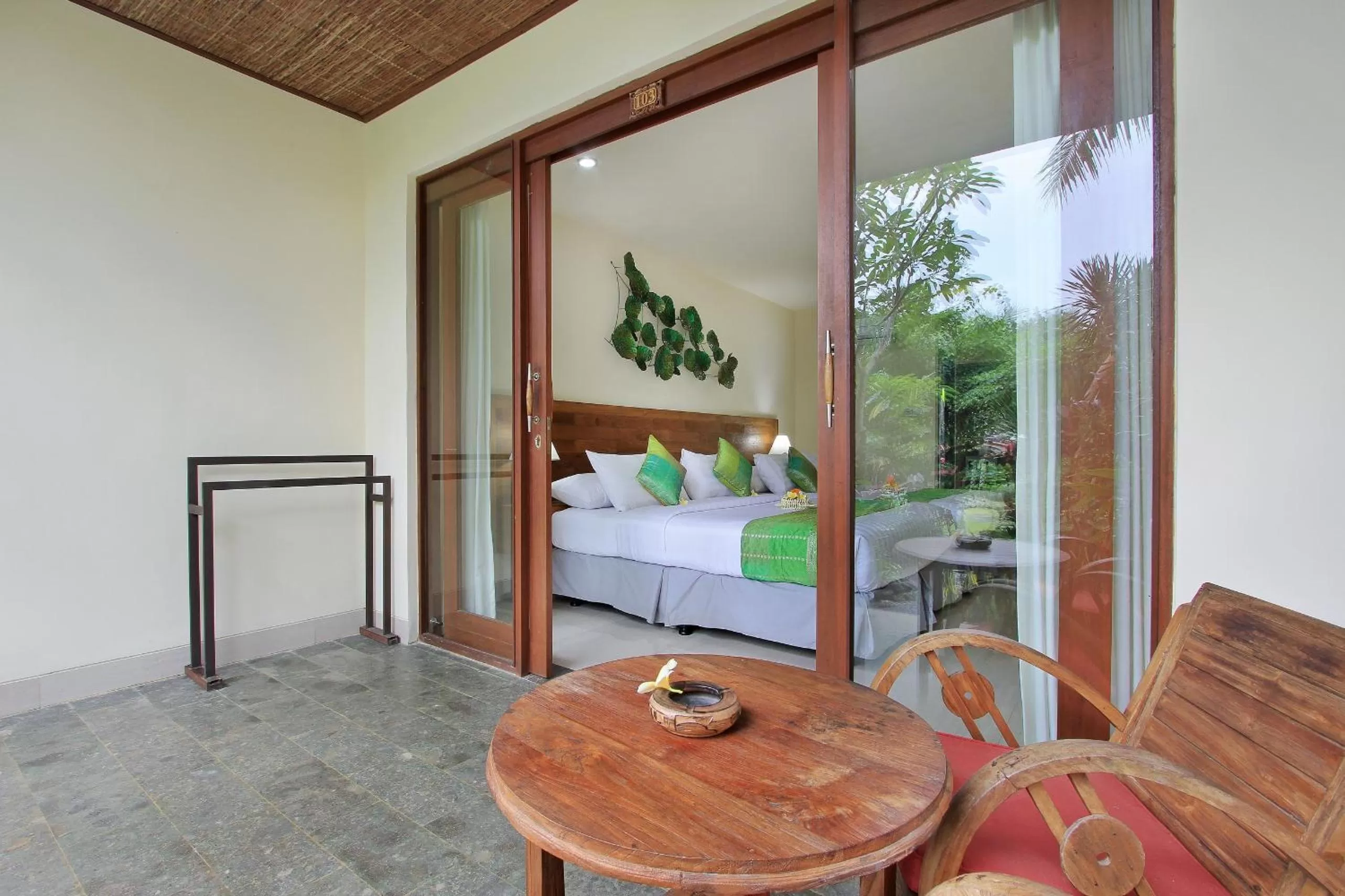 Balcony/Terrace, Bed in Bucu View Resort