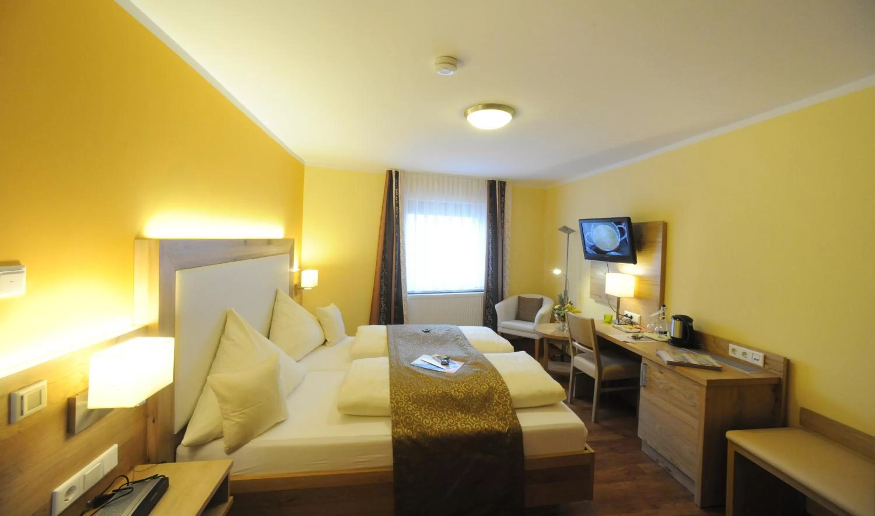 Photo of the whole room, Bed in Wander und Aktiv Hotel Rösslwirt