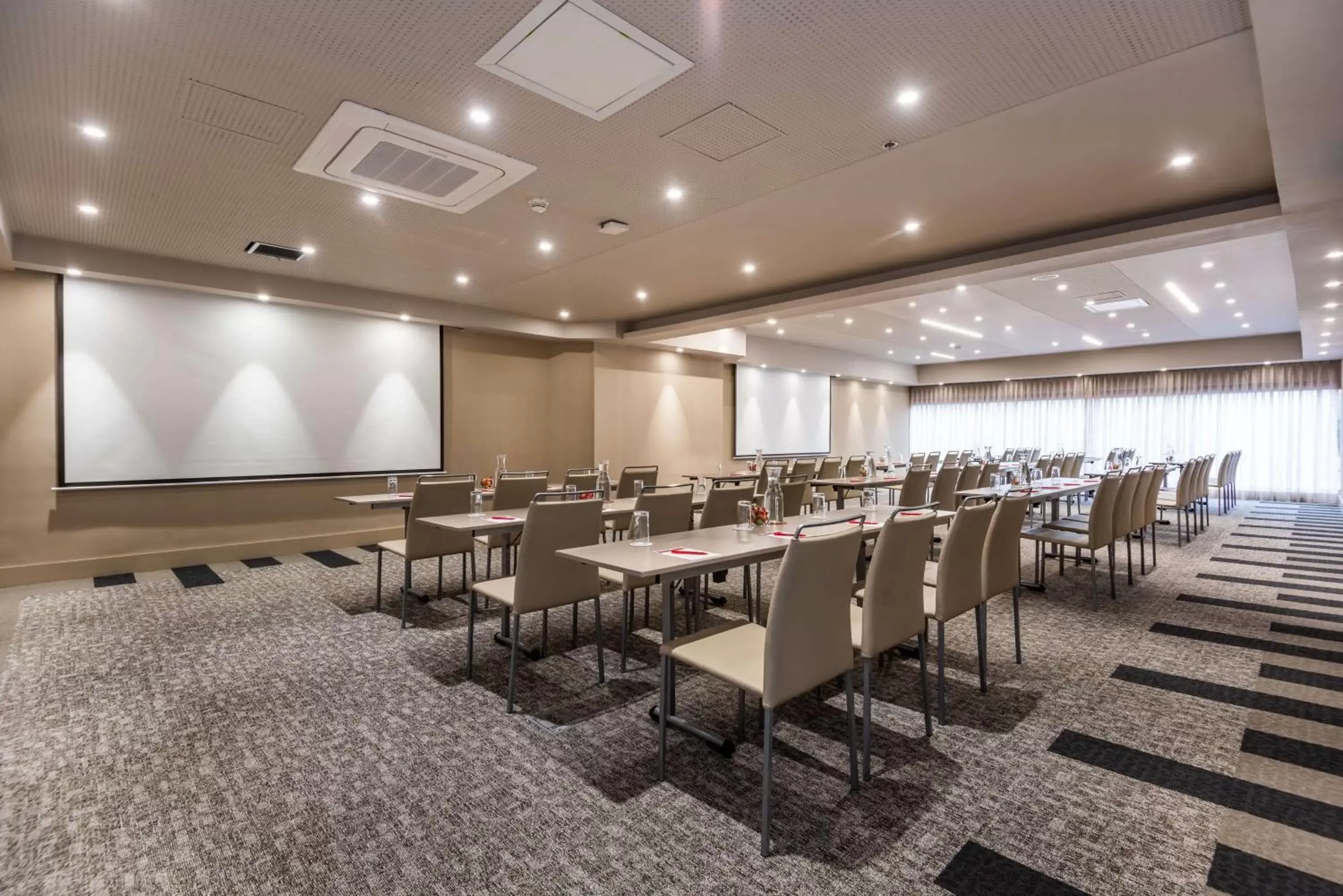 Meeting/conference room in NH Collection Bogota WTC Royal