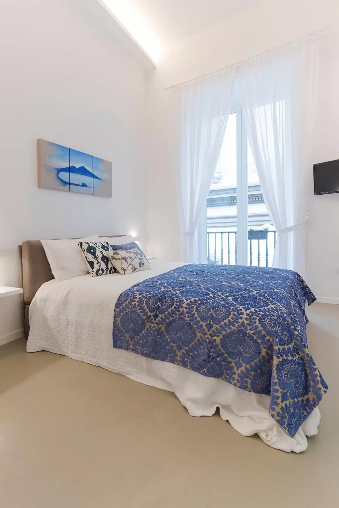 Bed in A Misura Duomo Rooms & Apartment - LS Accommodations