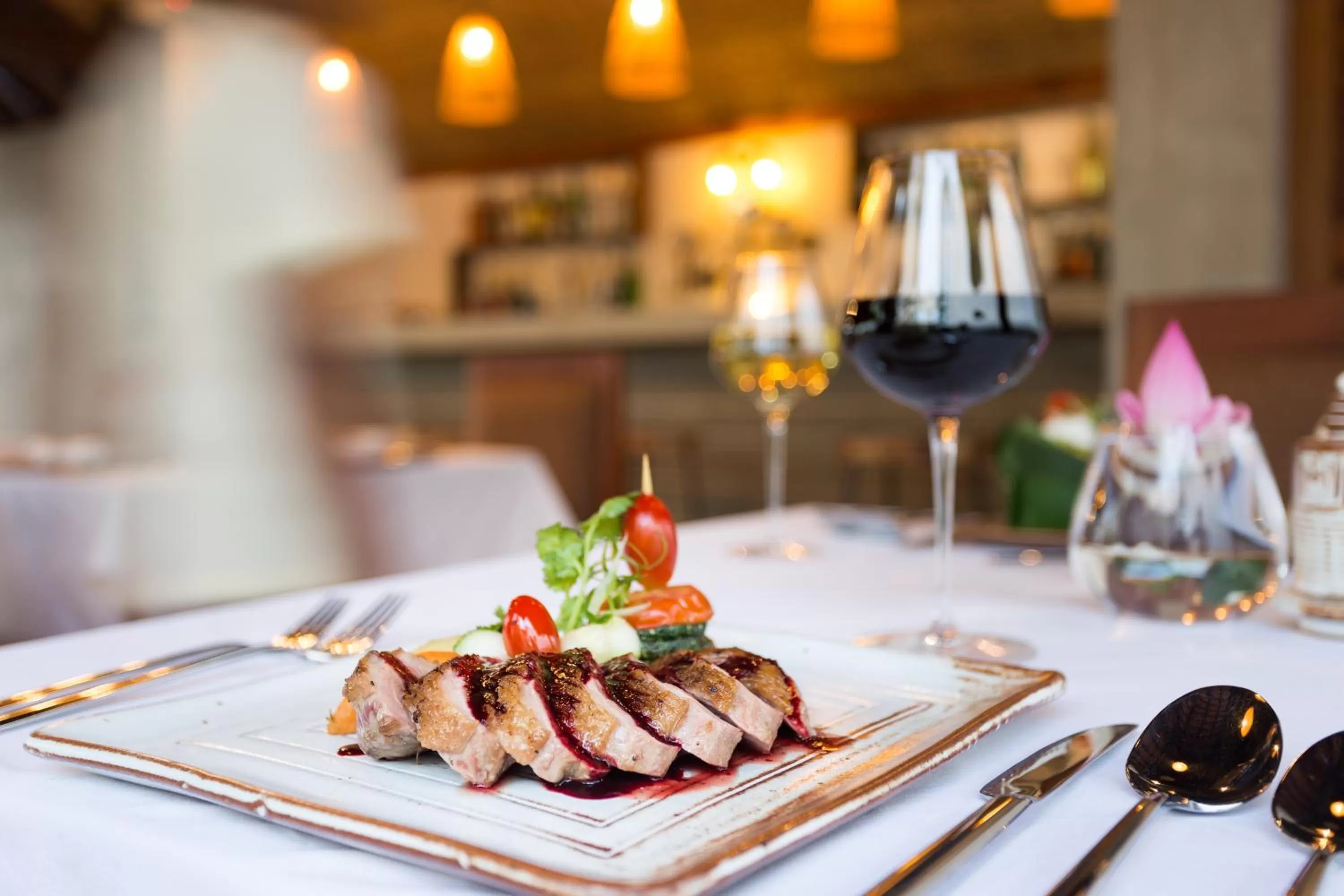 Meals in Shintana Saya Residence