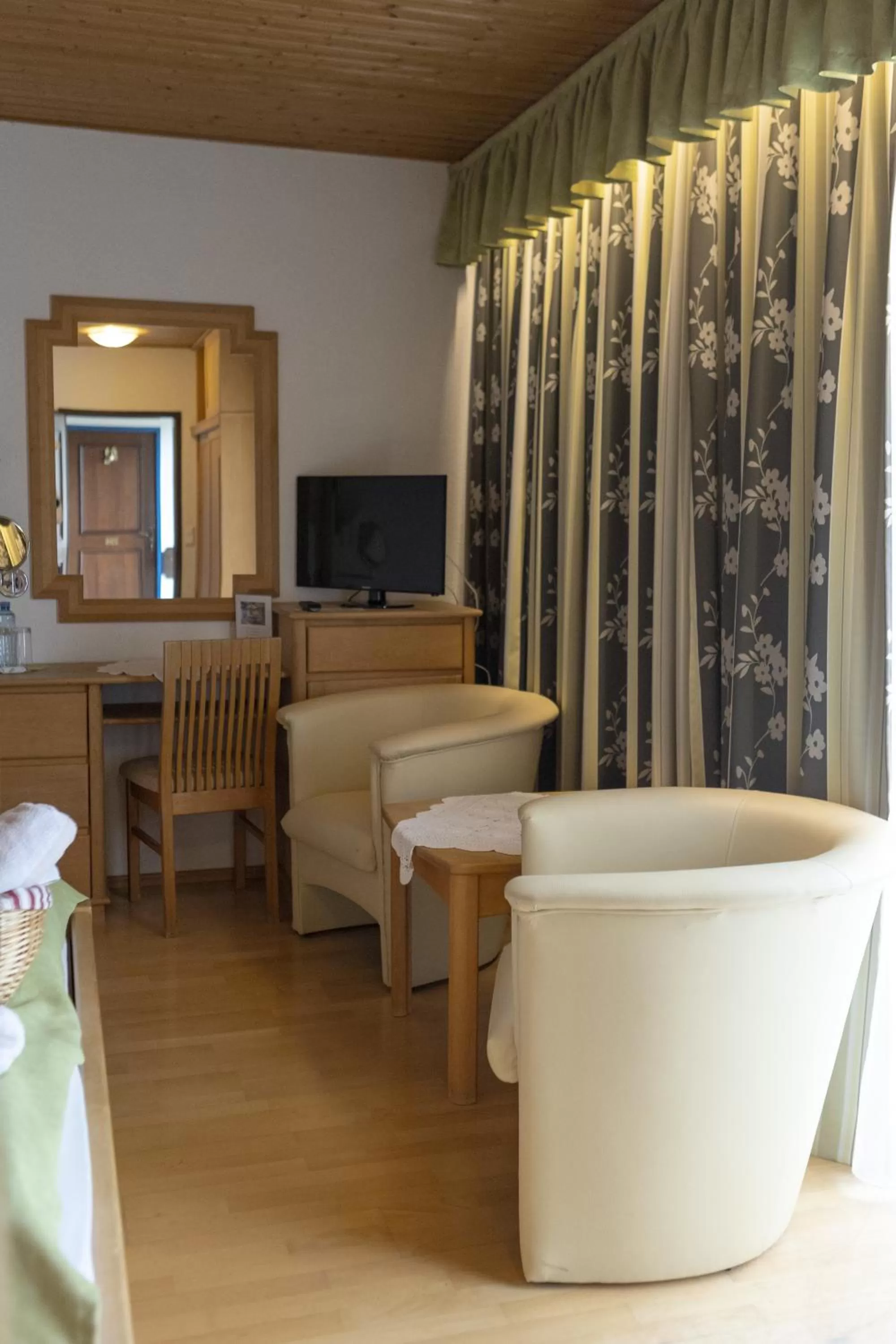 TV and multimedia in Hotel Paradiesquelle