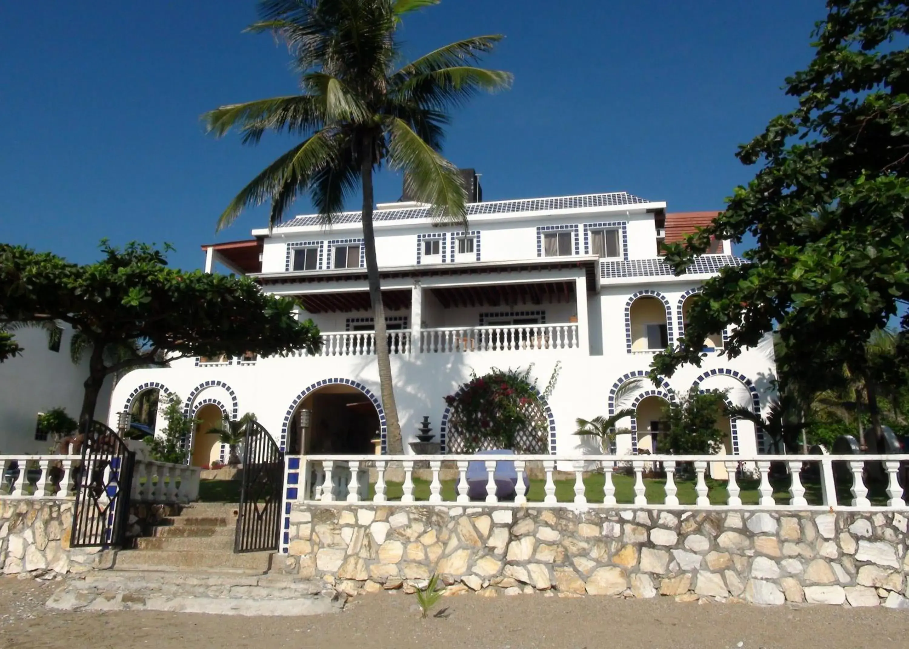 Facade/entrance, Property Building in Squares Beachside Apartments