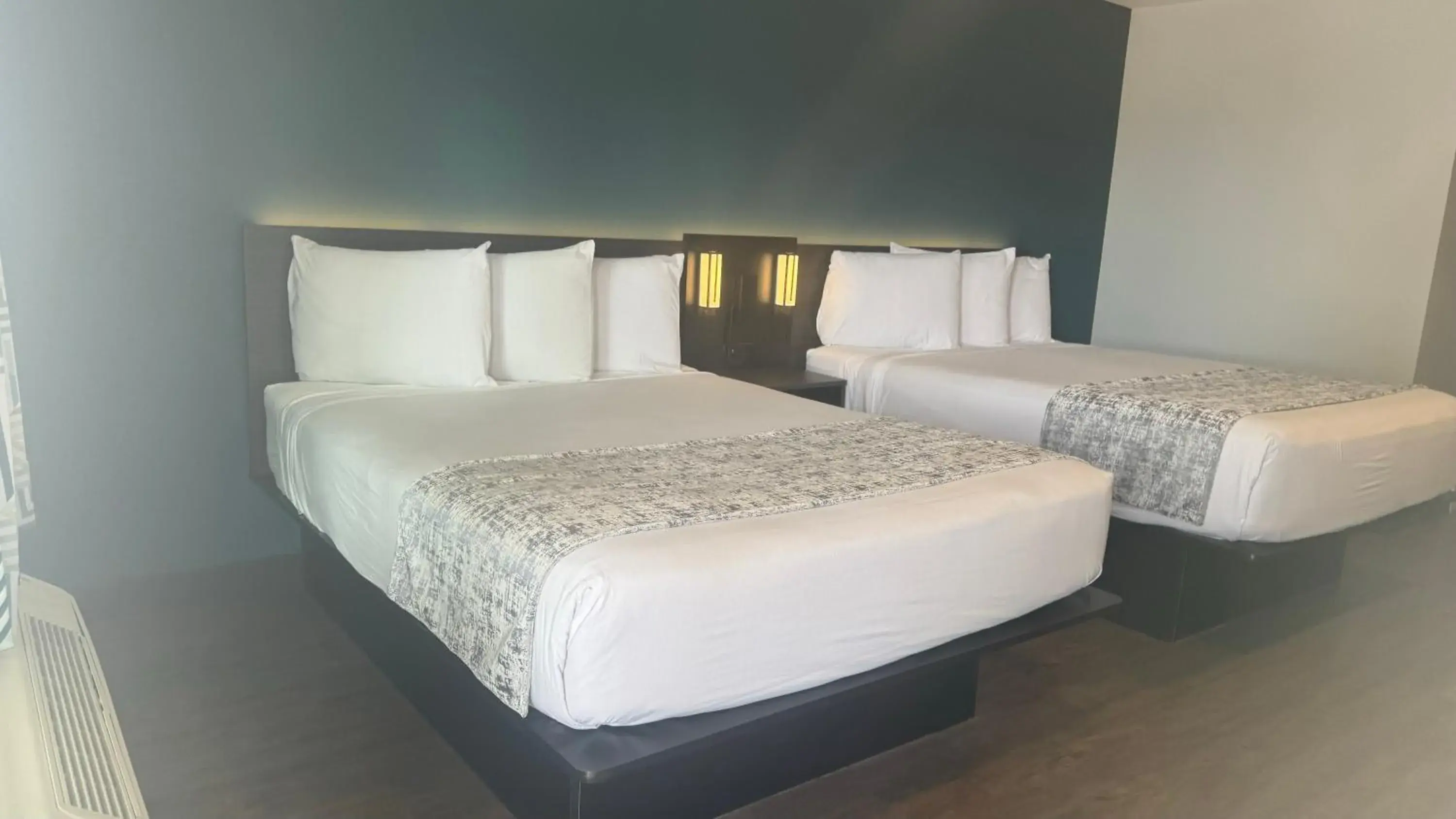 Bed in Hotel del SOL