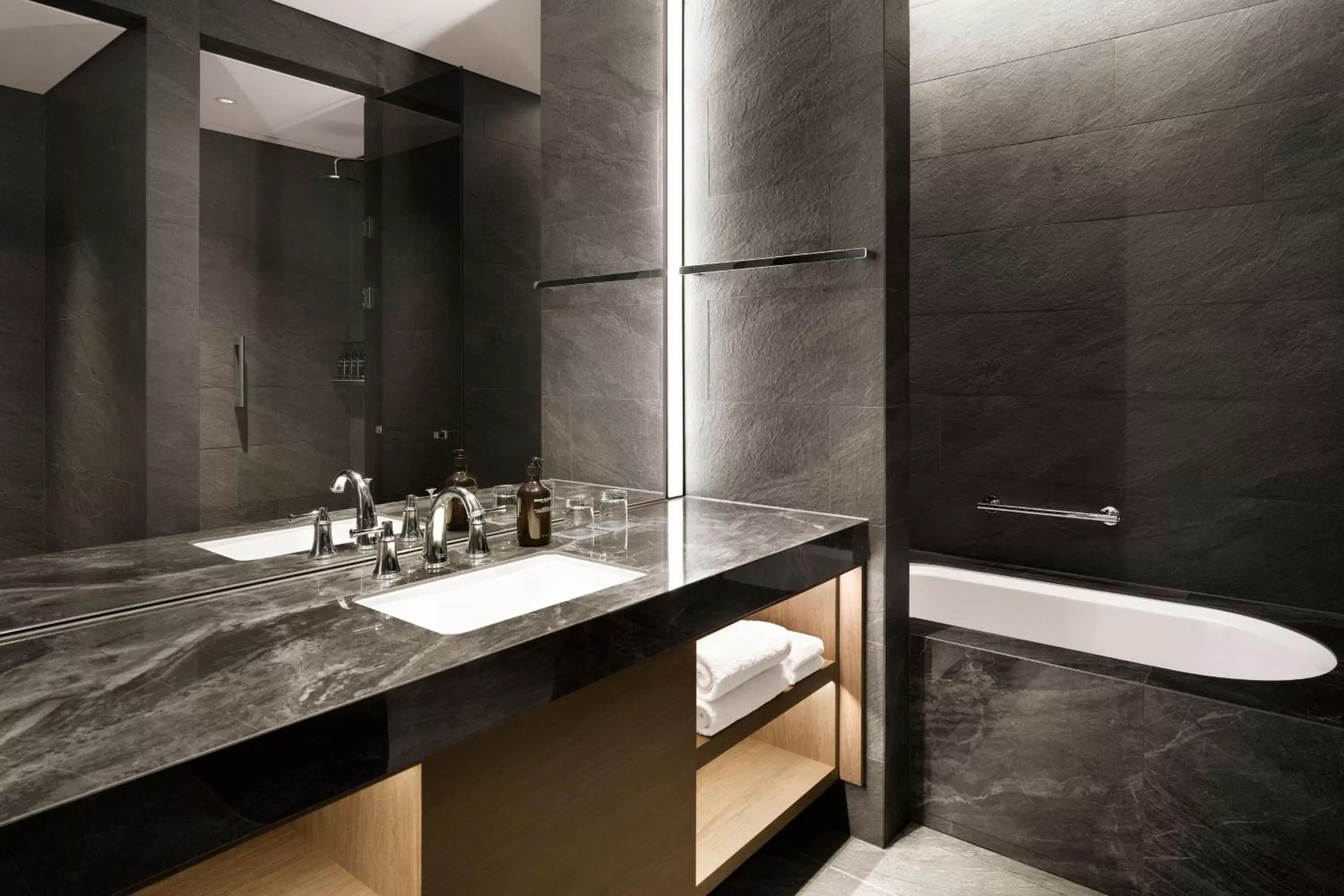 Bathroom in Hotel Onoma, Daejeon, Autograph Collection