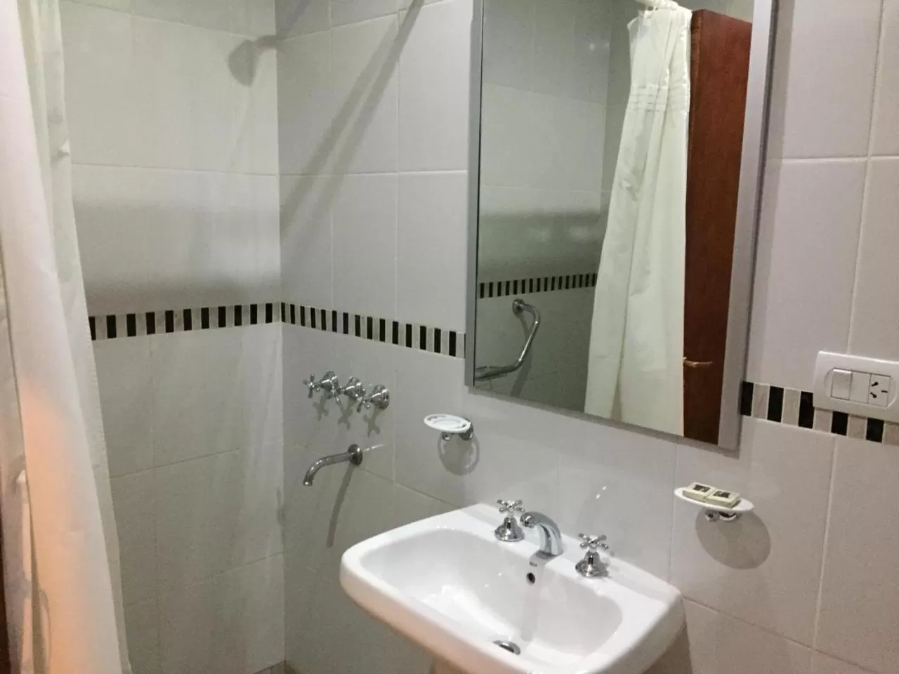 Shower in Hotel Amado