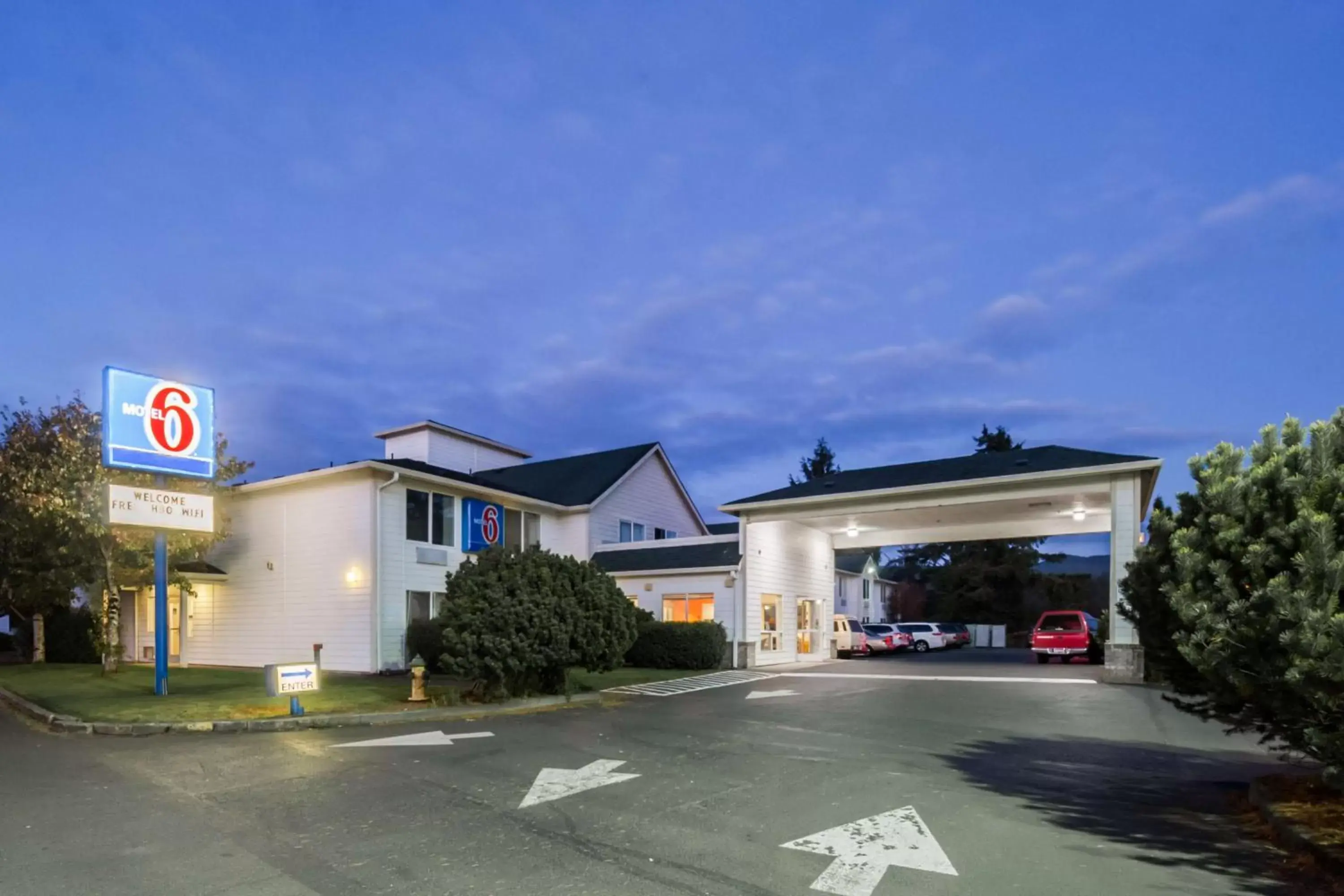 Property Building in Motel 6-Seaside, OR