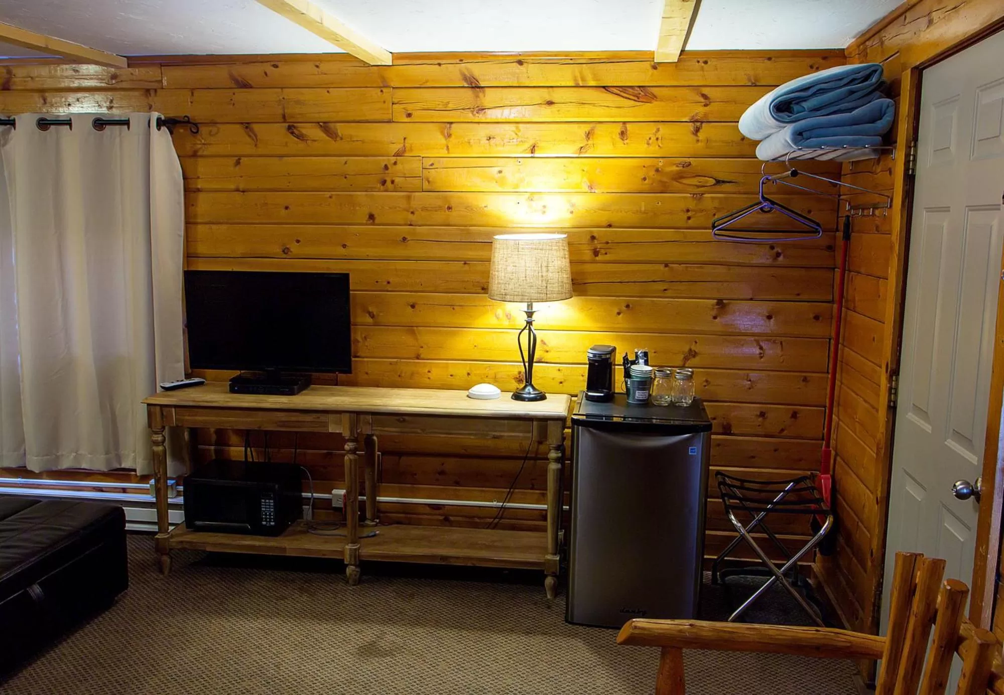 High Country Motel and Cabins